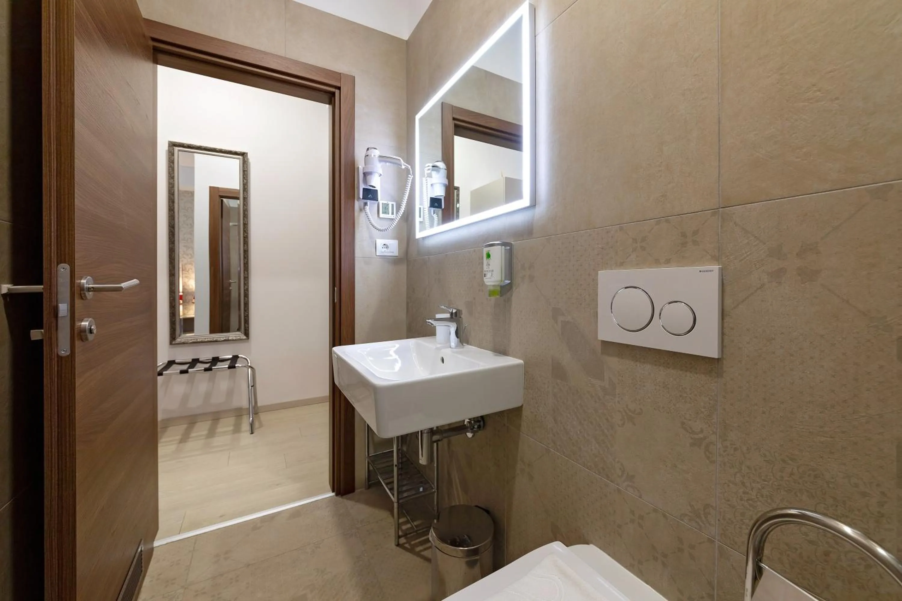 Shower in S. Martino Rooms