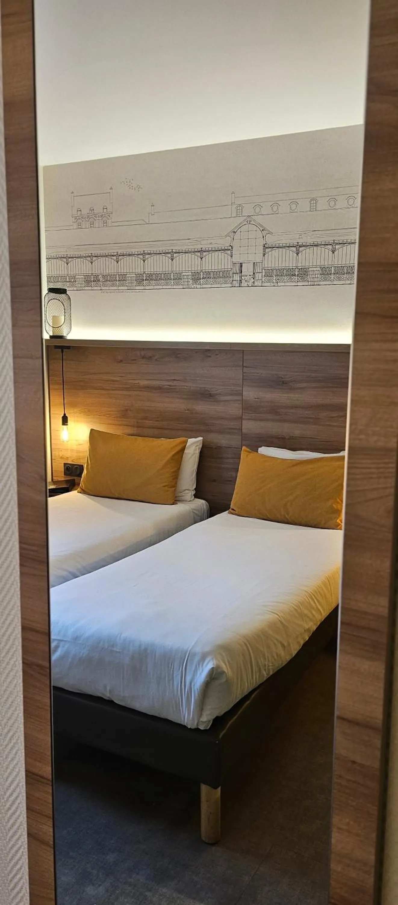 Bedroom, Bed in Hôtel des Halles