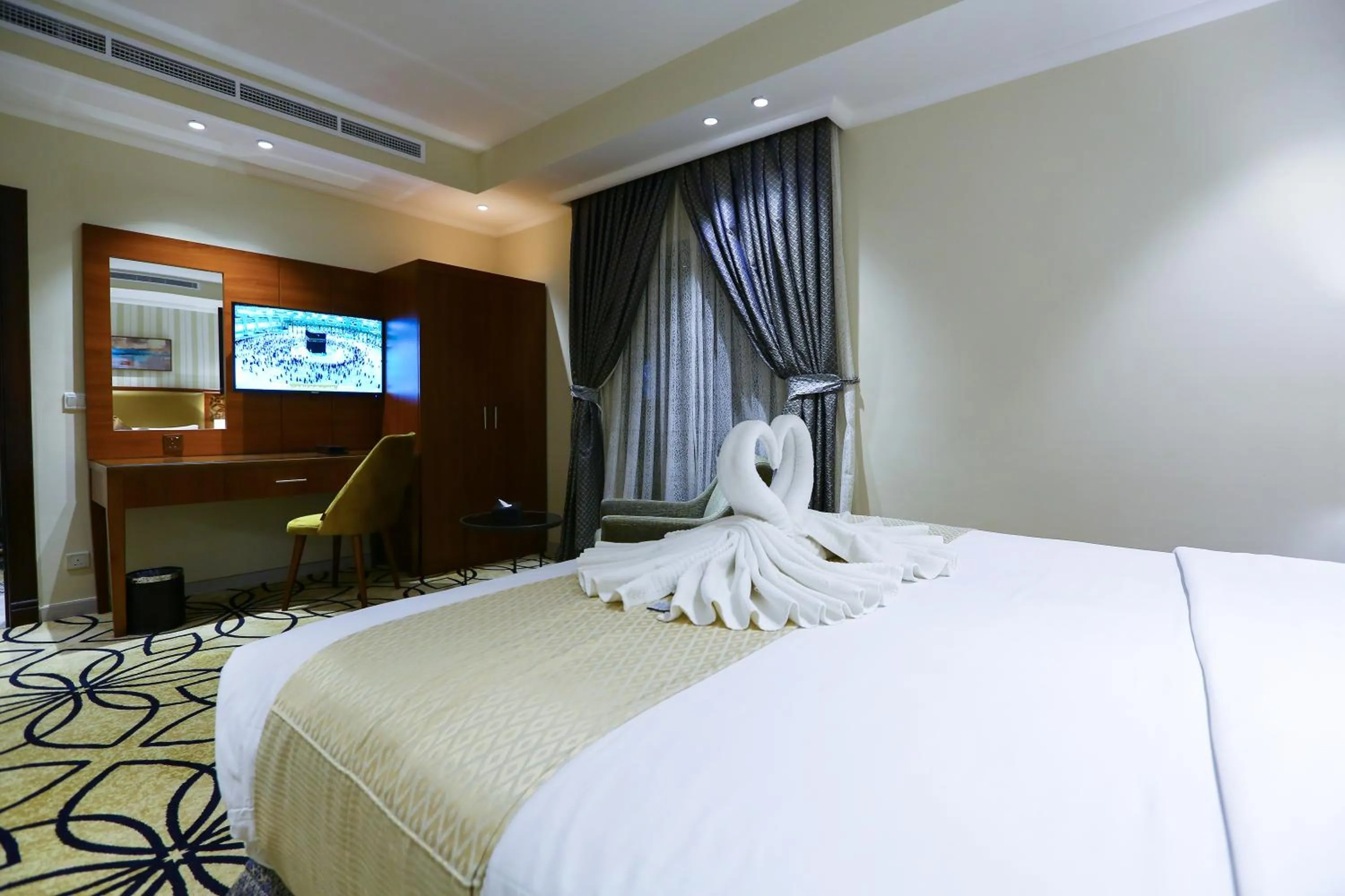 Bed in Lotaz Hotel Apartments - Al Salamah
