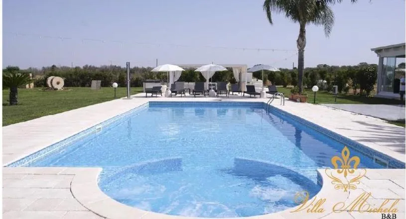 Swimming pool in Bed & Breakfast Villa Michela Alezio