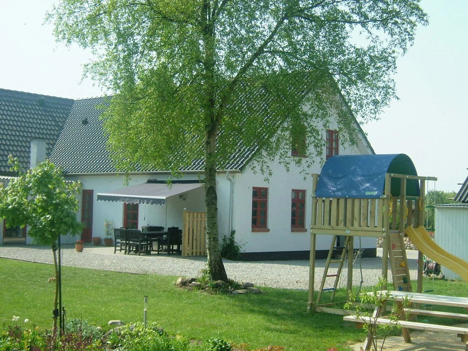 Facade/entrance in Skjoldbjerg Garnihotel