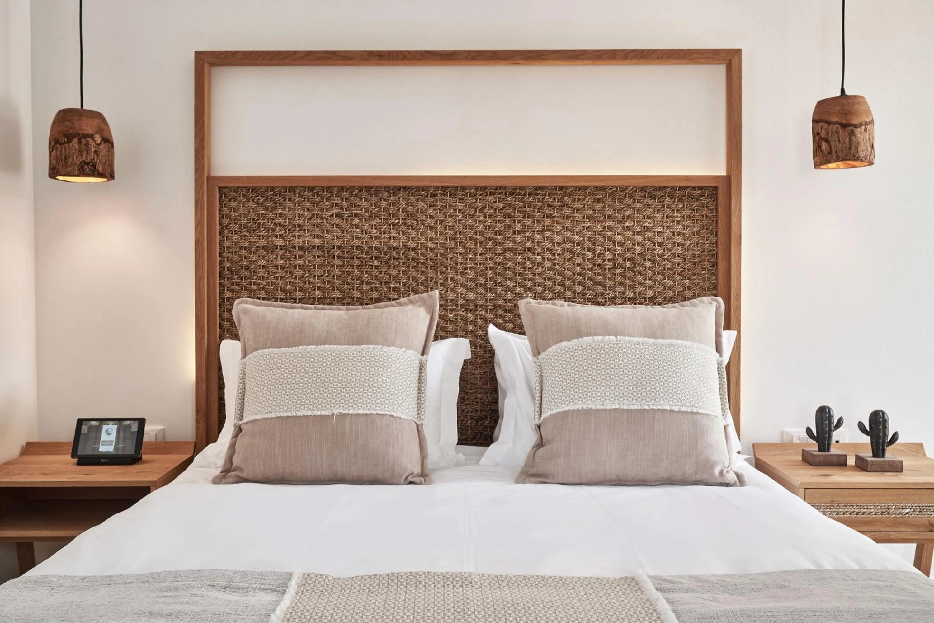 Bed in Volcano Luxury Suites Milos - Adults Only