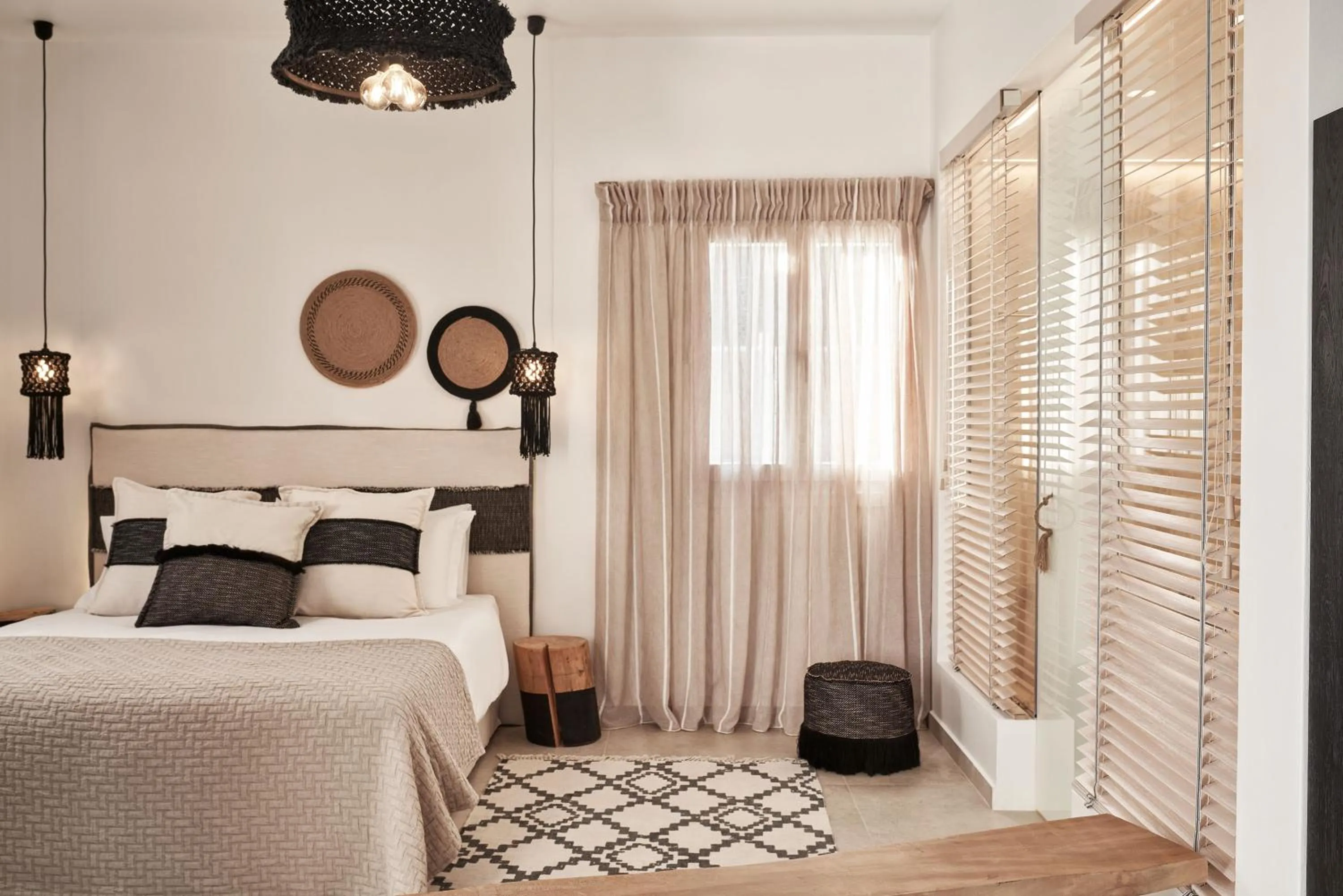 Bed in Volcano Luxury Suites Milos - Adults Only