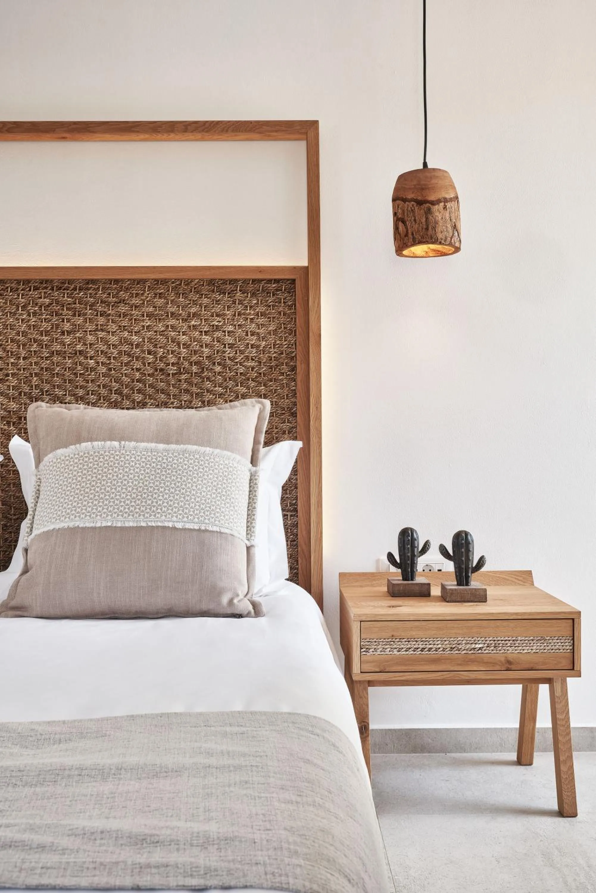 Decorative detail, Bed in Volcano Luxury Suites Milos - Adults Only