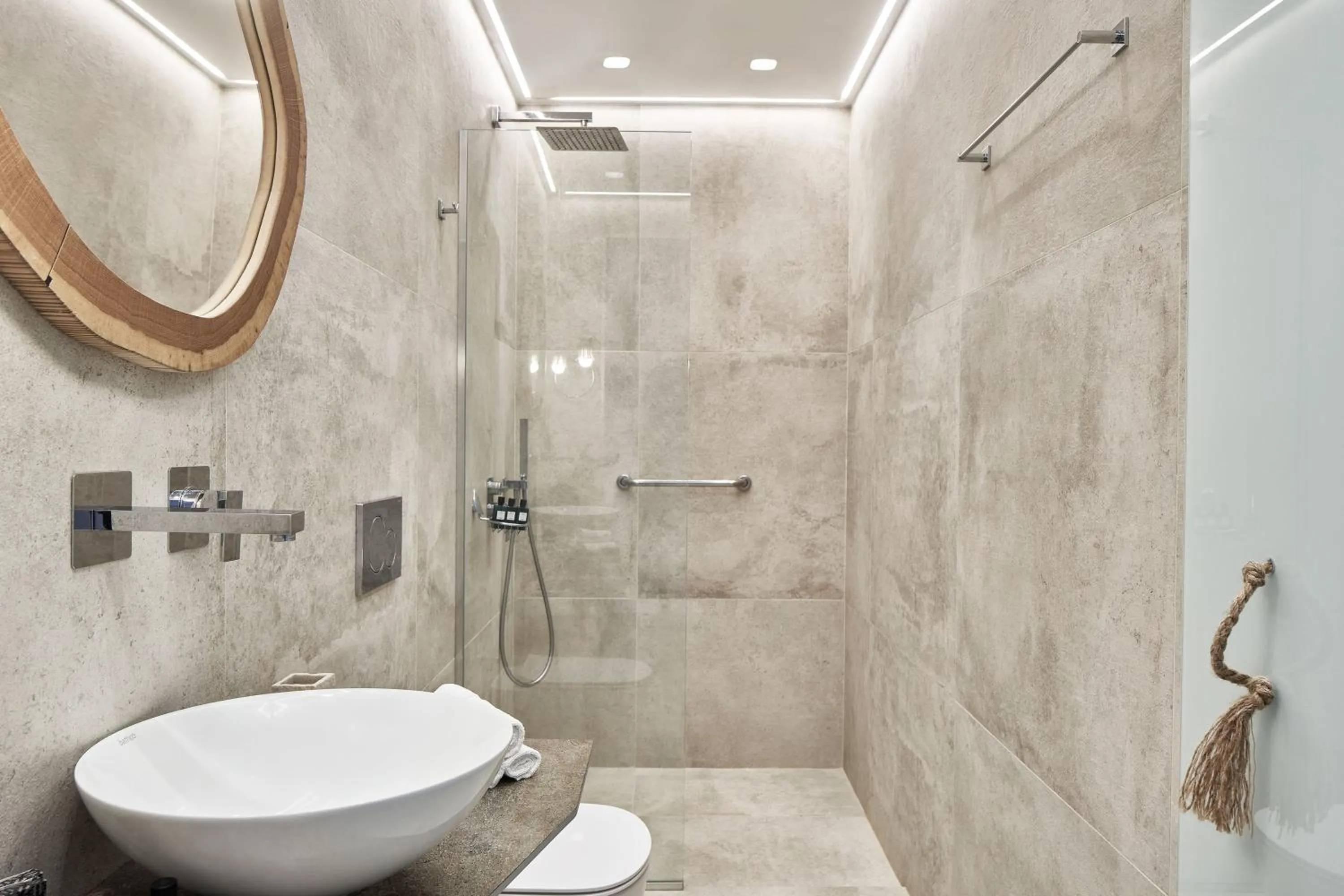 Toilet in Volcano Luxury Suites Milos - Adults Only