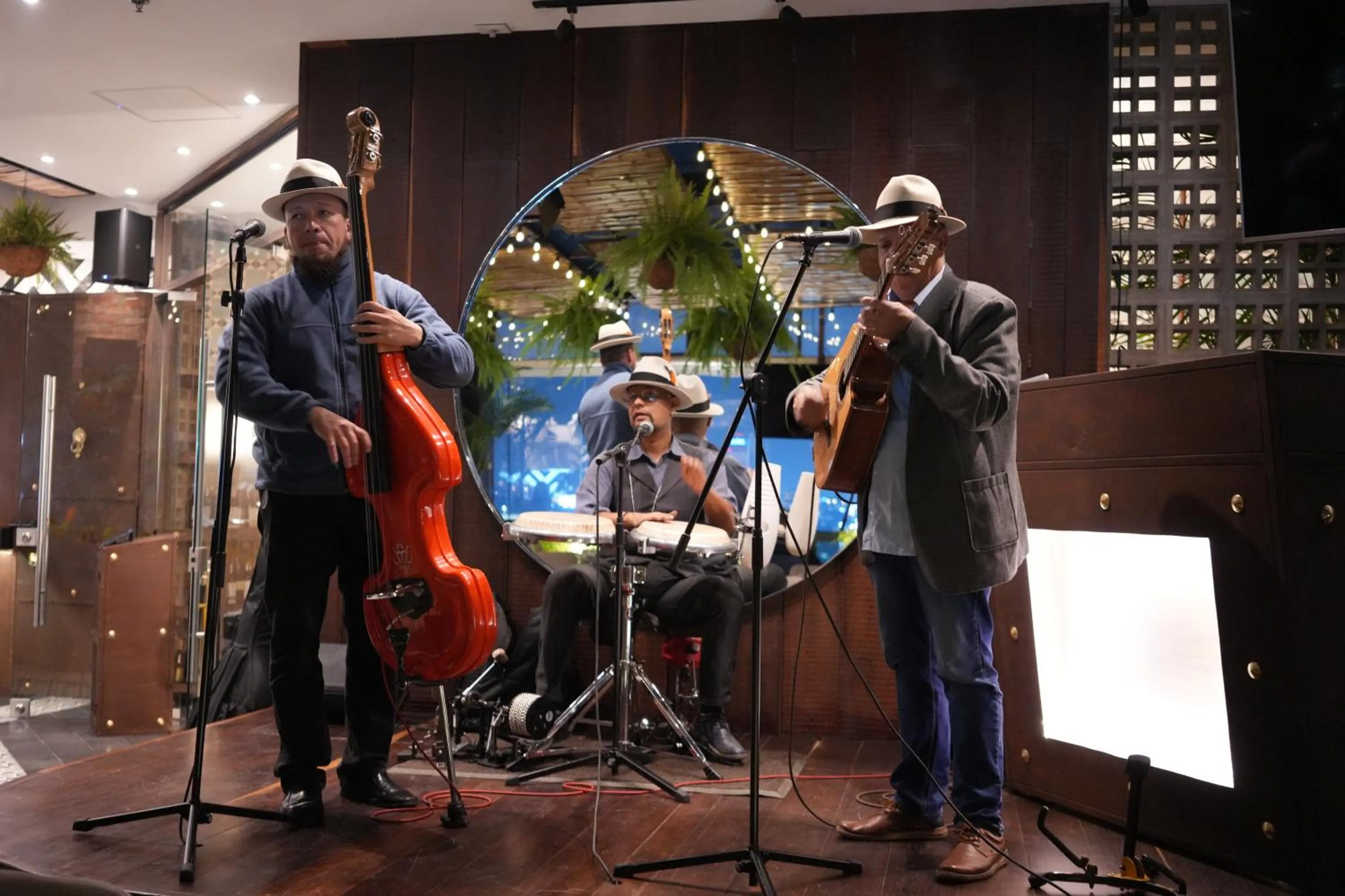 group of guests in Hotel Sabana Park