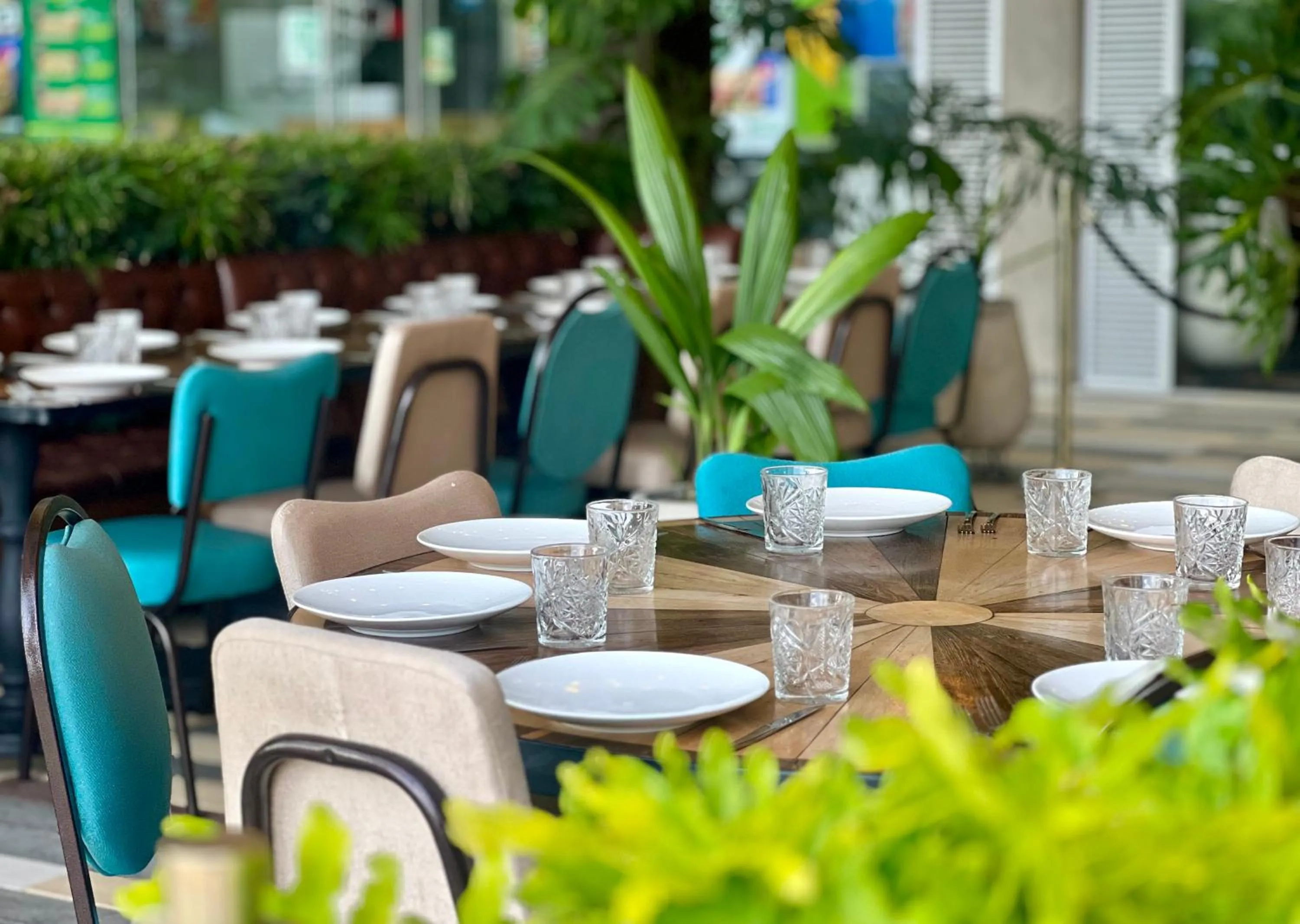 Restaurant/places to eat in Hotel Sabana Park