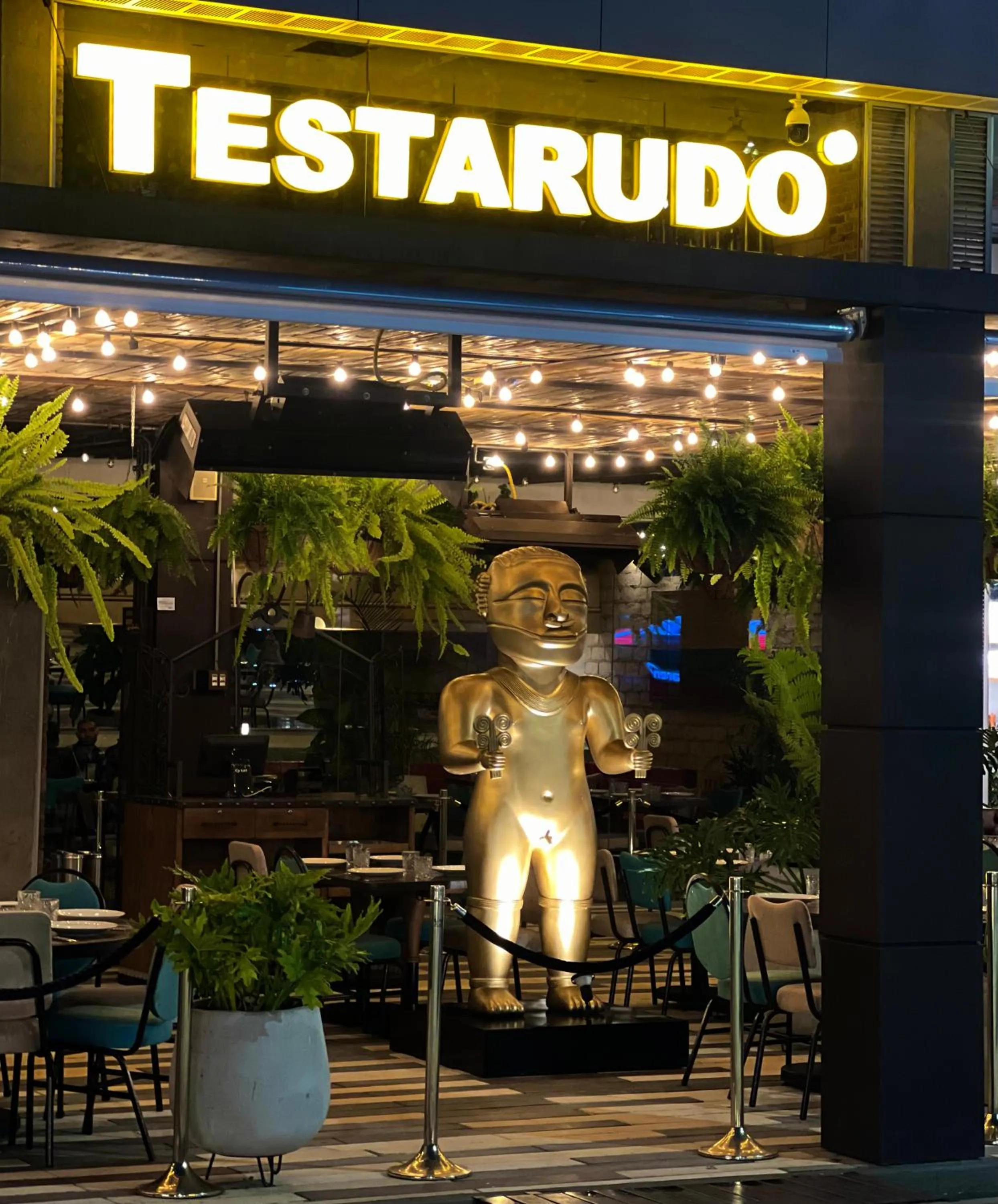 Restaurant/places to eat in Hotel Sabana Park