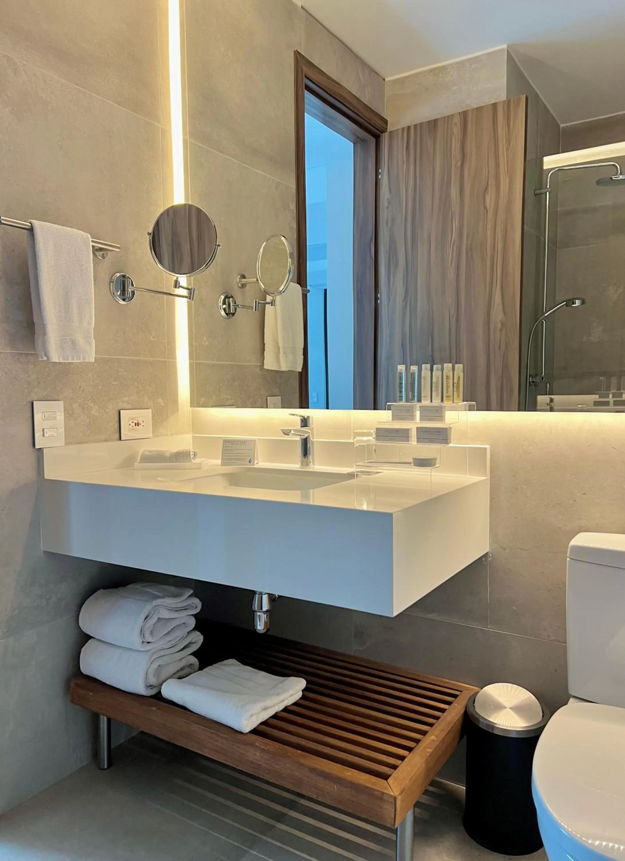 Bathroom in Hotel Sabana Park