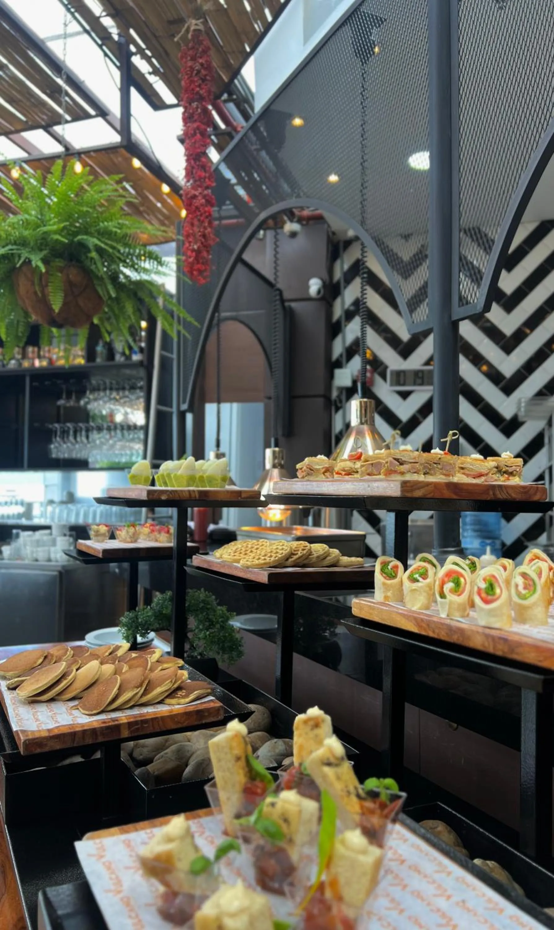 Buffet breakfast in Hotel Sabana Park