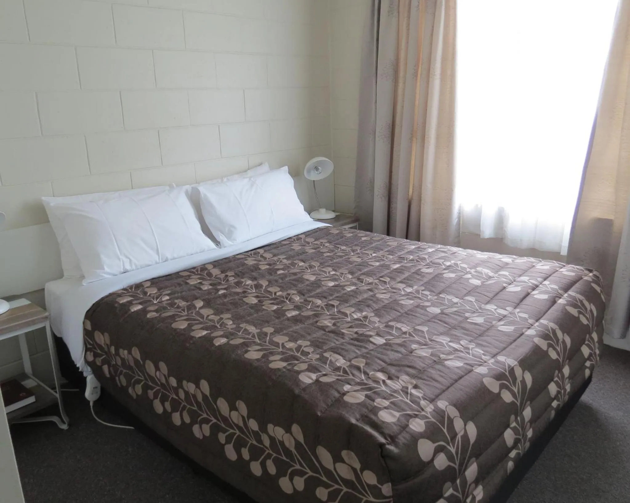 Bed in Culverden Court Motel
