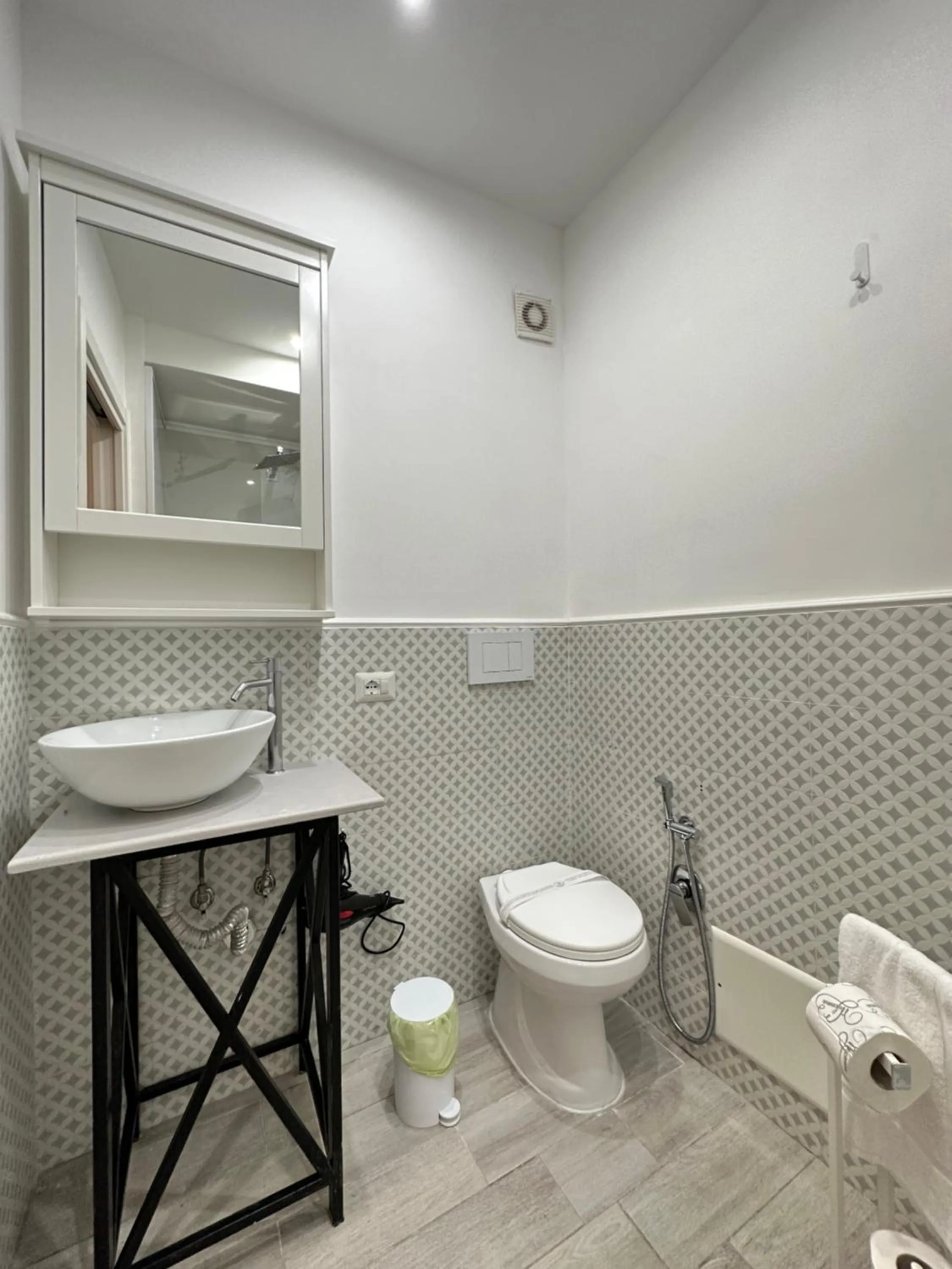 Toilet in MAISON MARINELLA