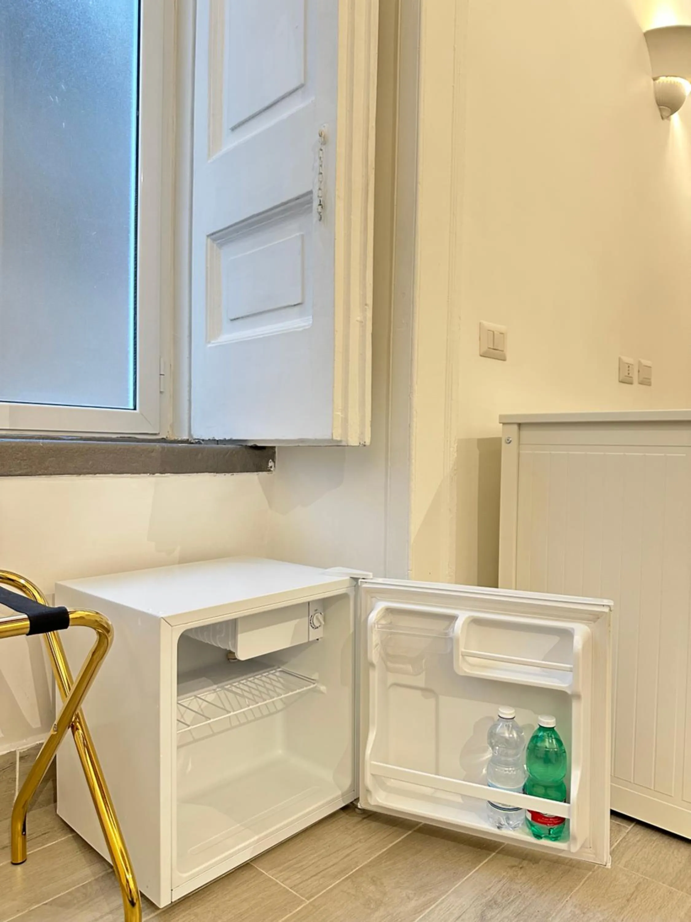 Photo of the whole room in MAISON MARINELLA