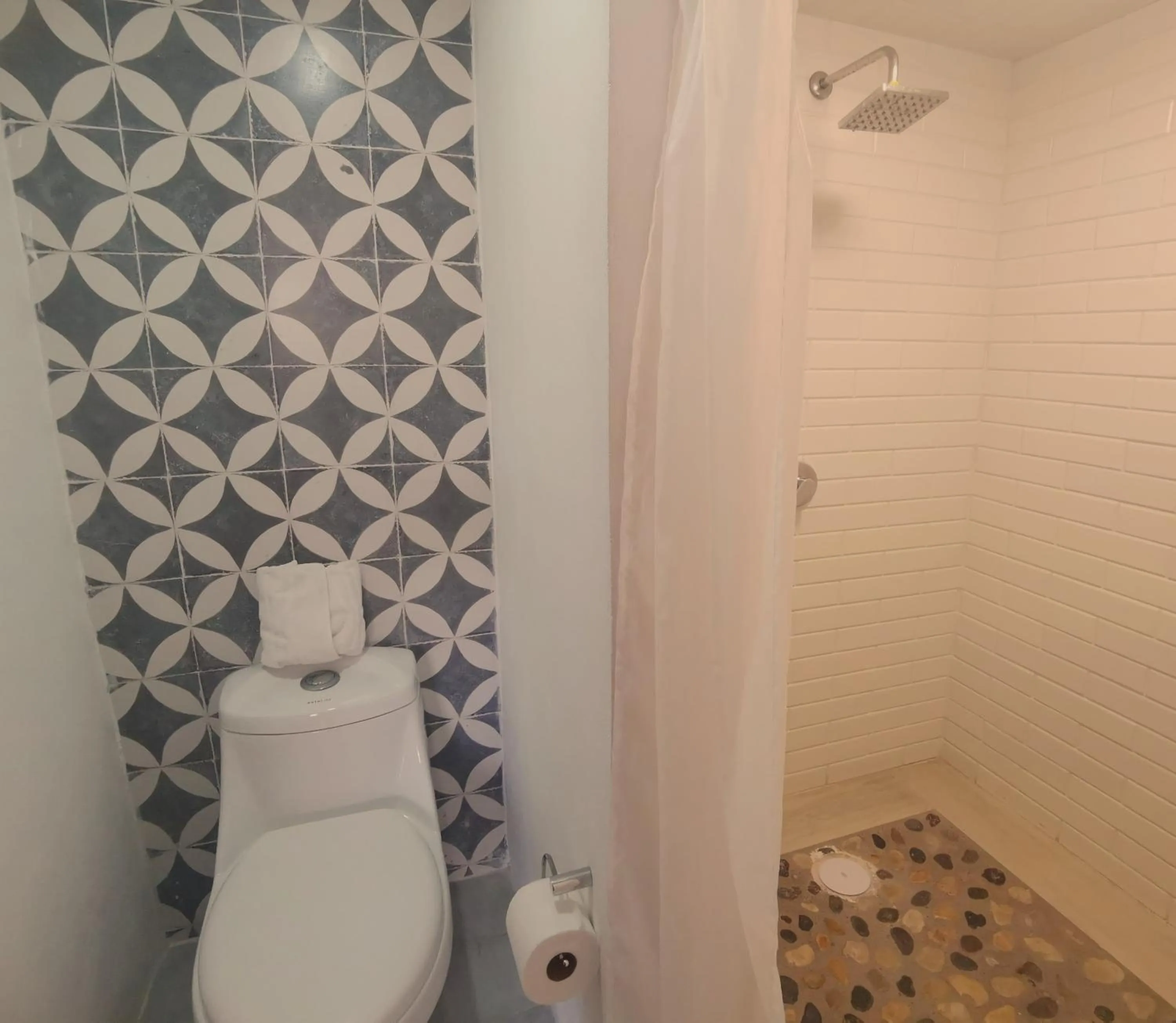 Shower in Santa Josefita B&B