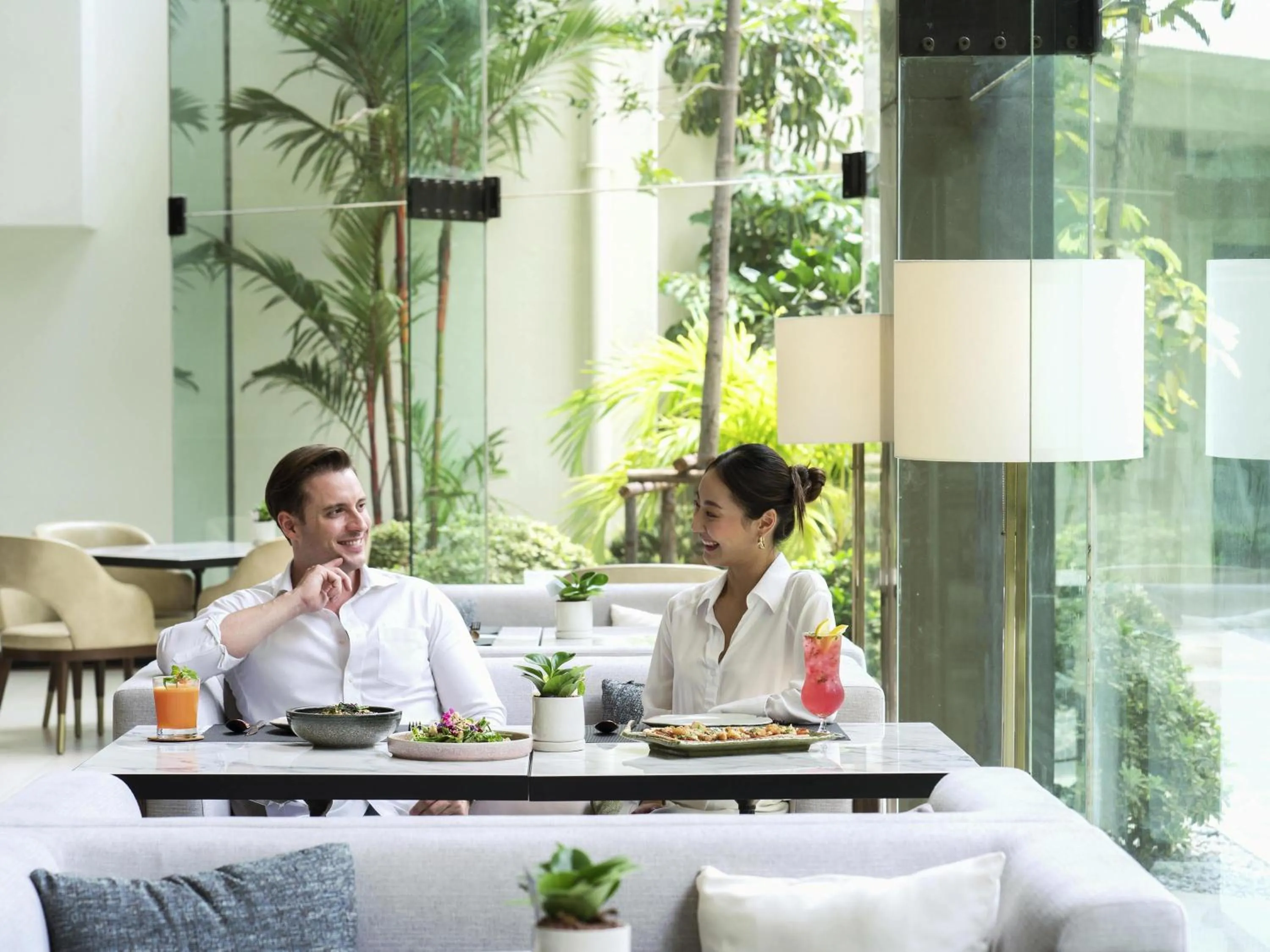 Restaurant/places to eat in Mövenpick BDMS Wellness Resort Bangkok