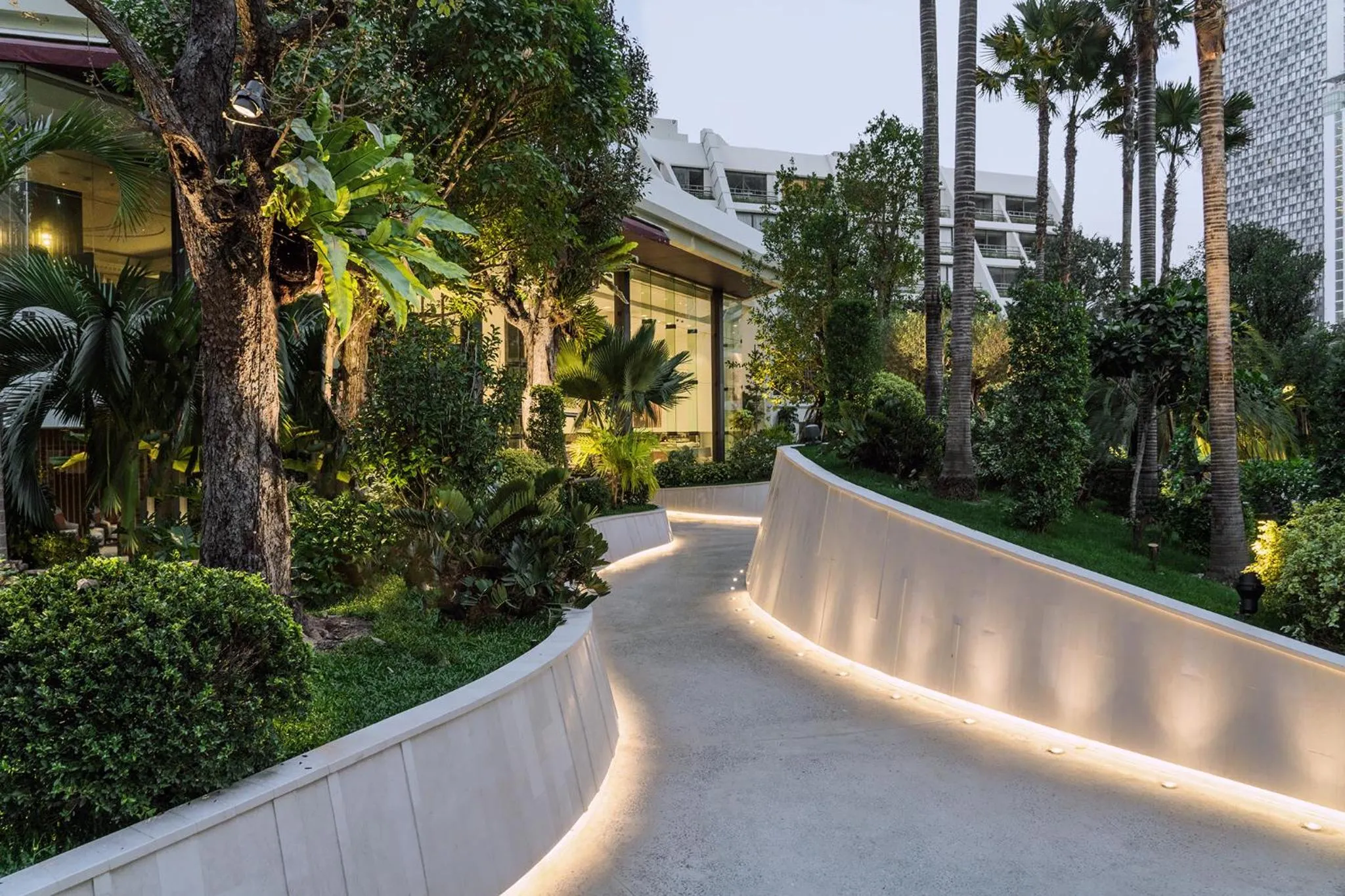 Natural landscape in Mövenpick BDMS Wellness Resort Bangkok