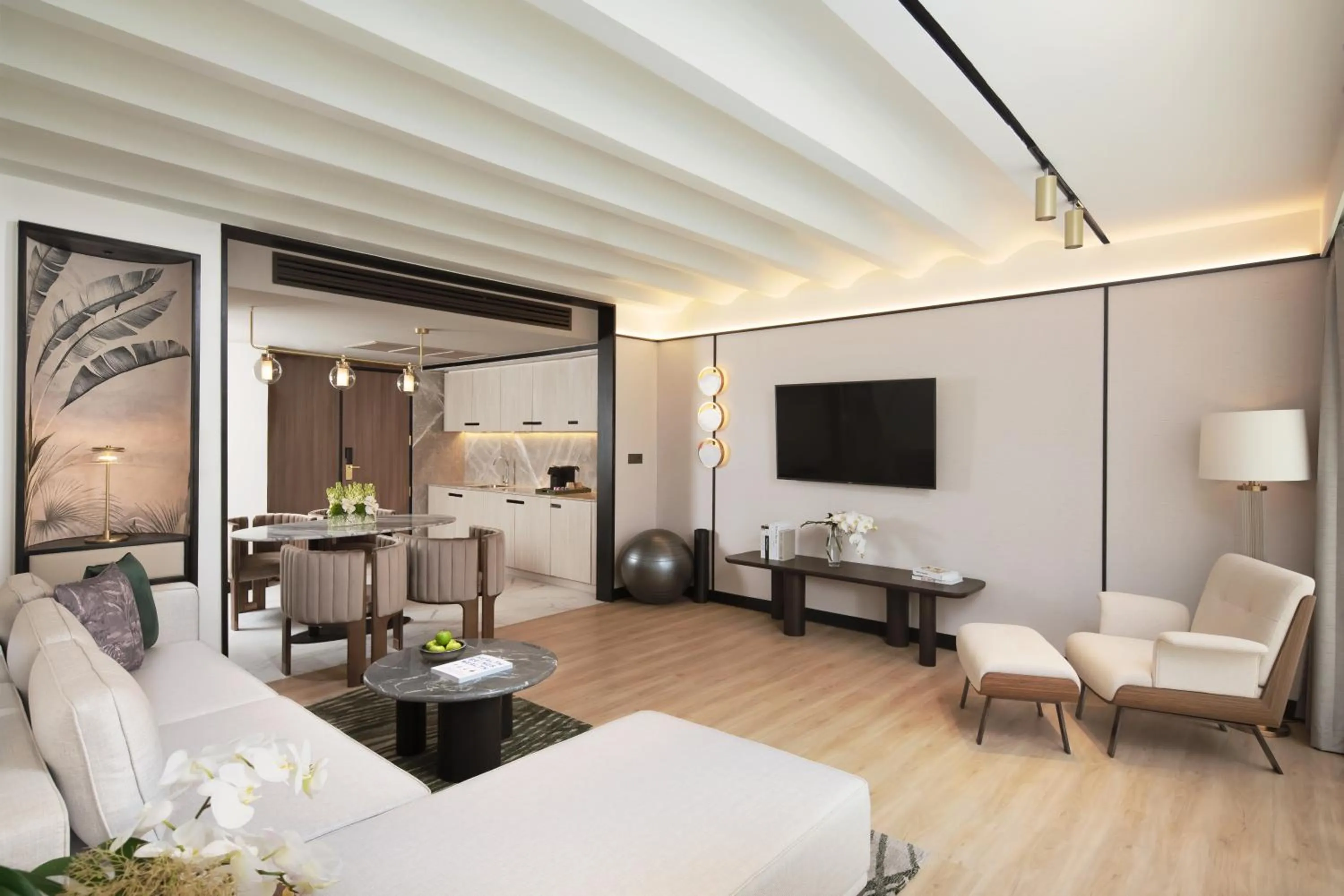 Living room in Mövenpick BDMS Wellness Resort Bangkok