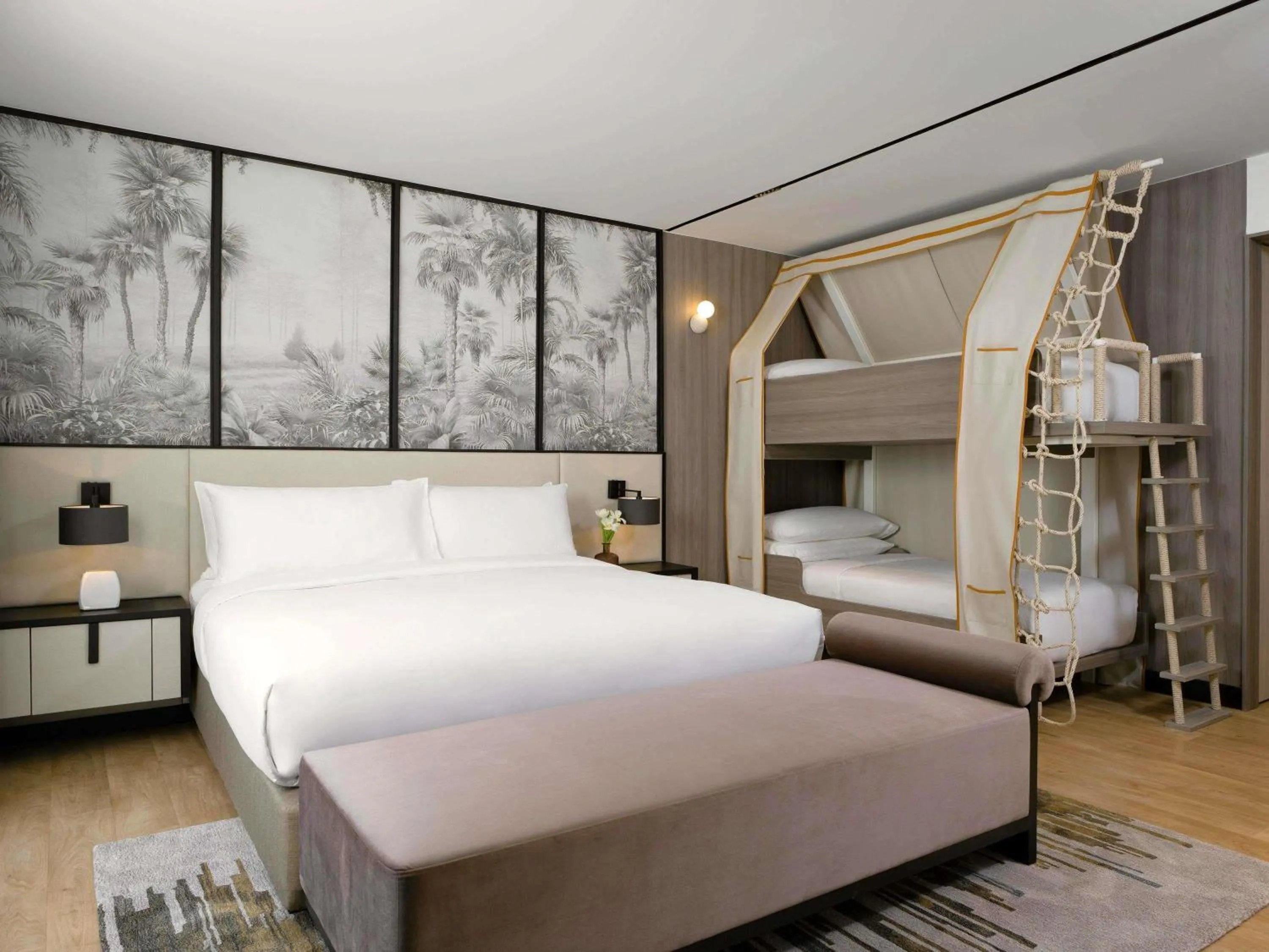 Bedroom, Bed in Mövenpick BDMS Wellness Resort Bangkok