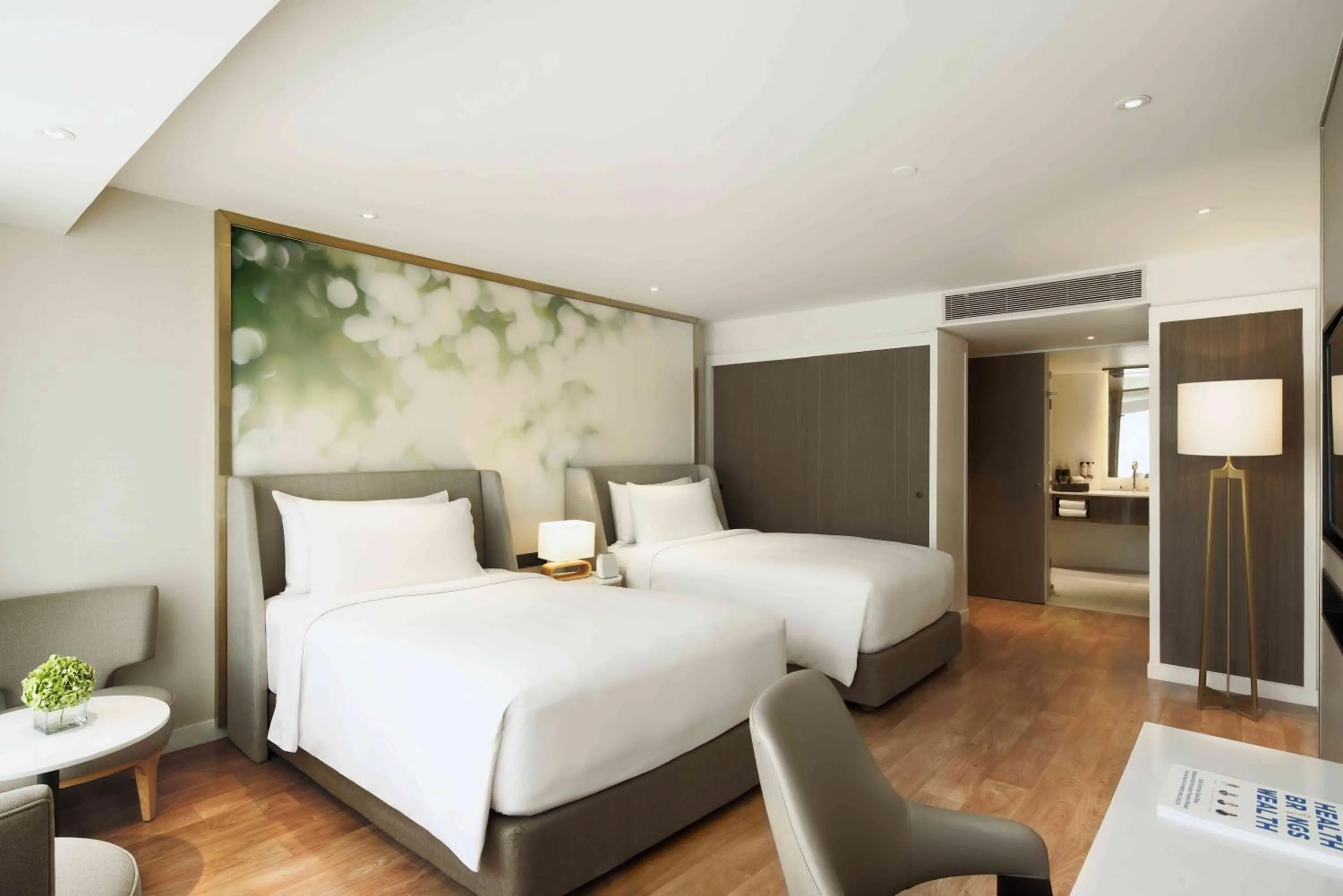 Bed in Mövenpick BDMS Wellness Resort Bangkok