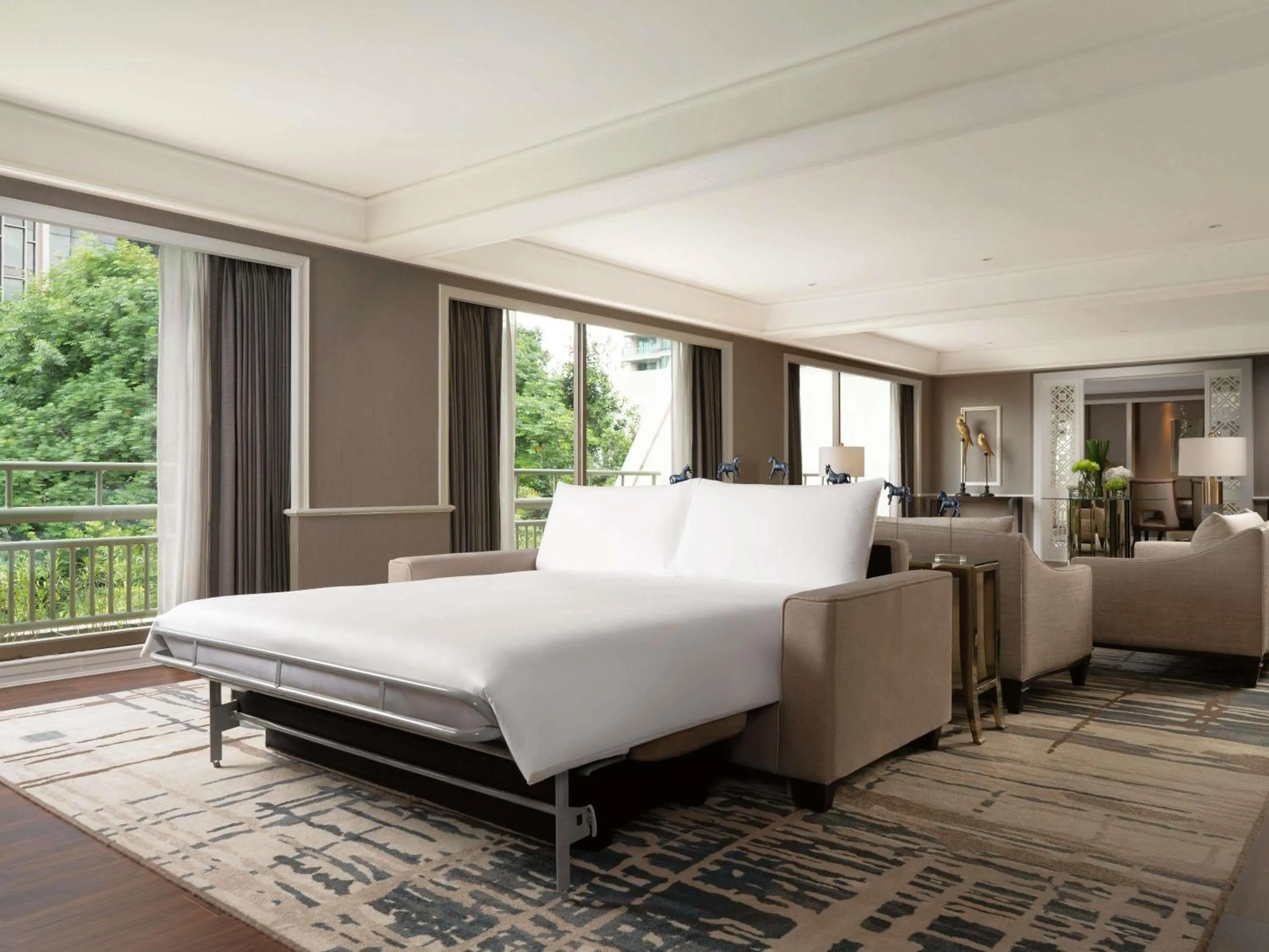 Bedroom, Bed in Mövenpick BDMS Wellness Resort Bangkok