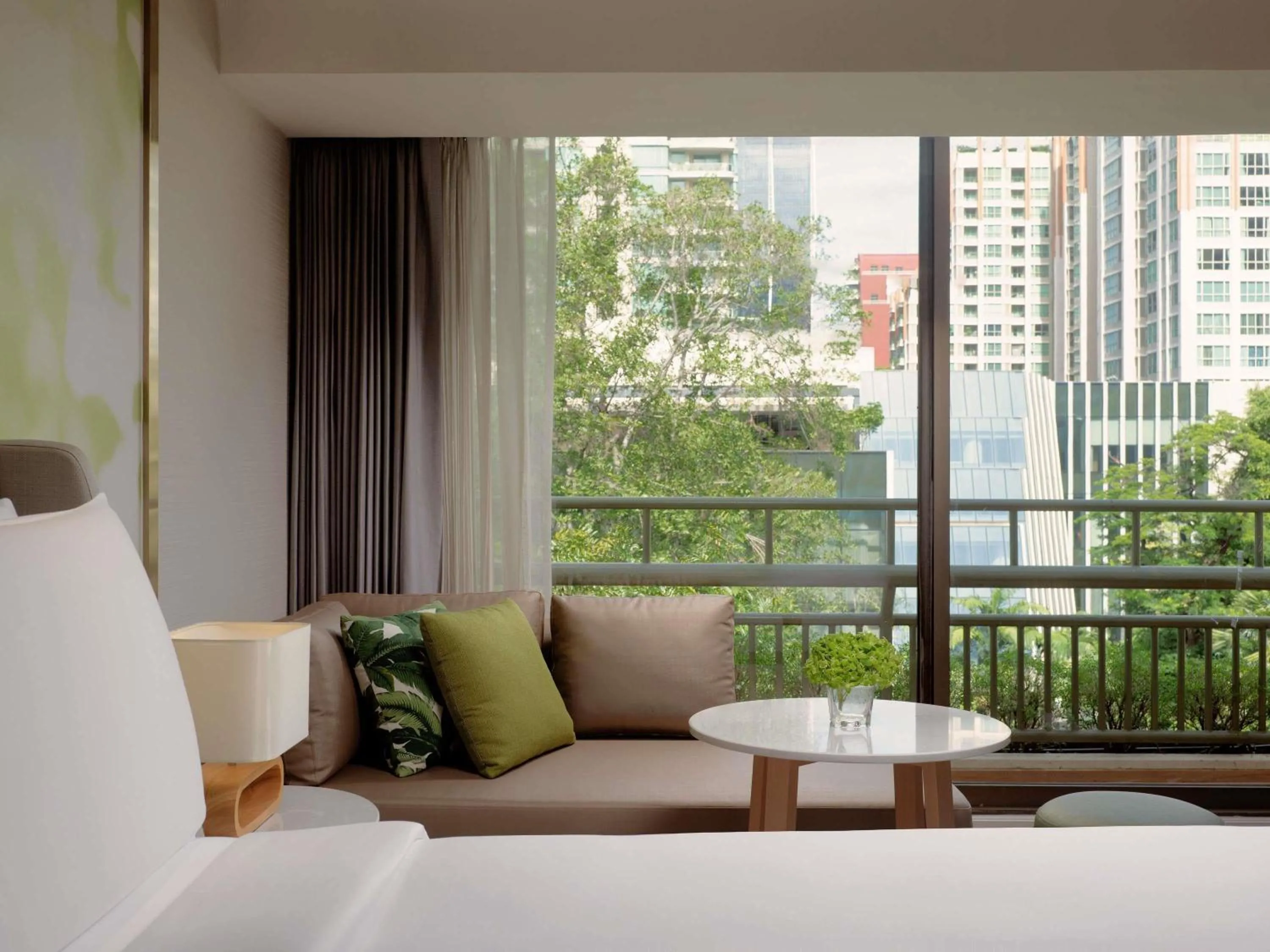 Bedroom, Bed in Mövenpick BDMS Wellness Resort Bangkok