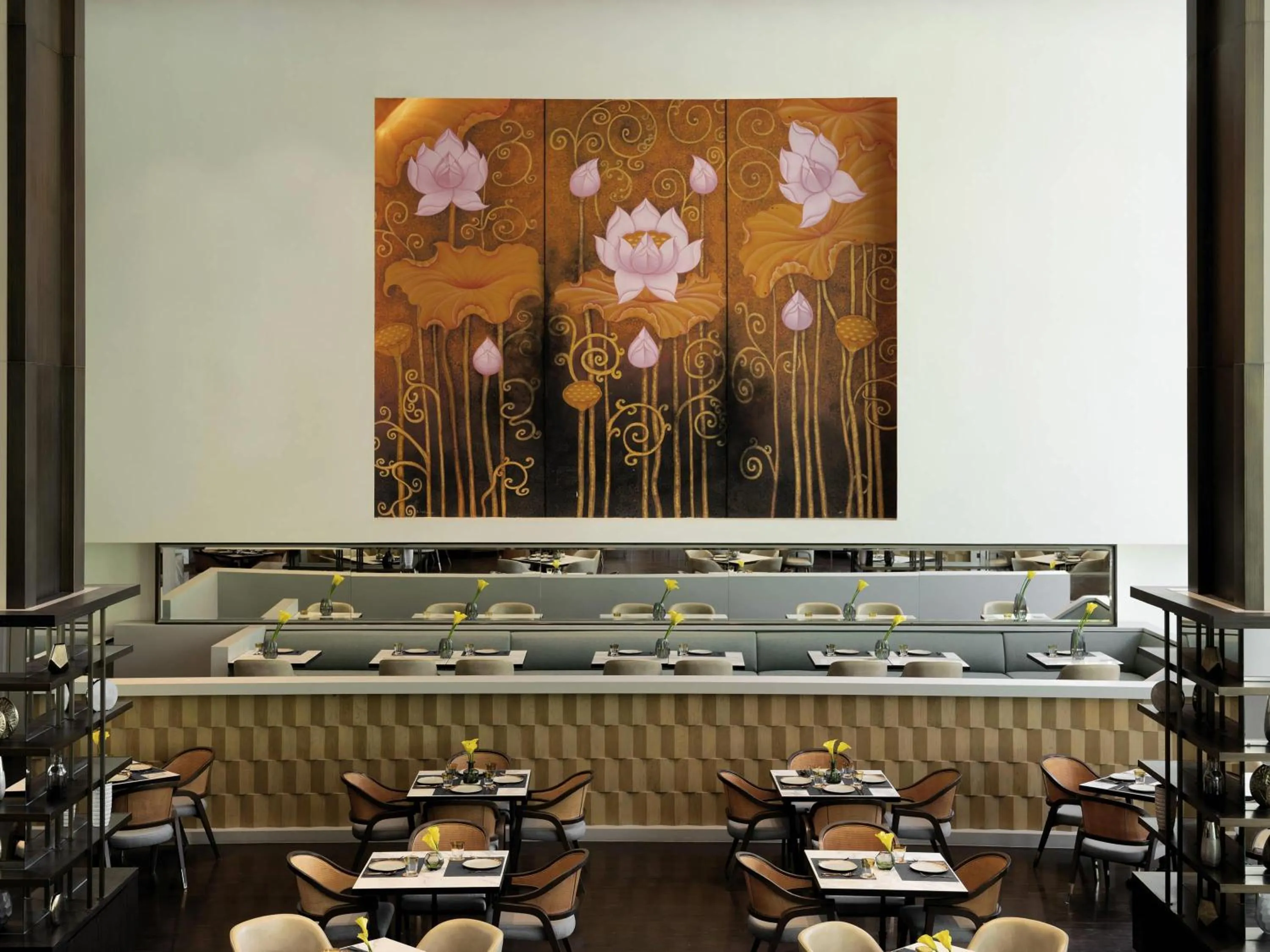 Restaurant/places to eat in Mövenpick BDMS Wellness Resort Bangkok