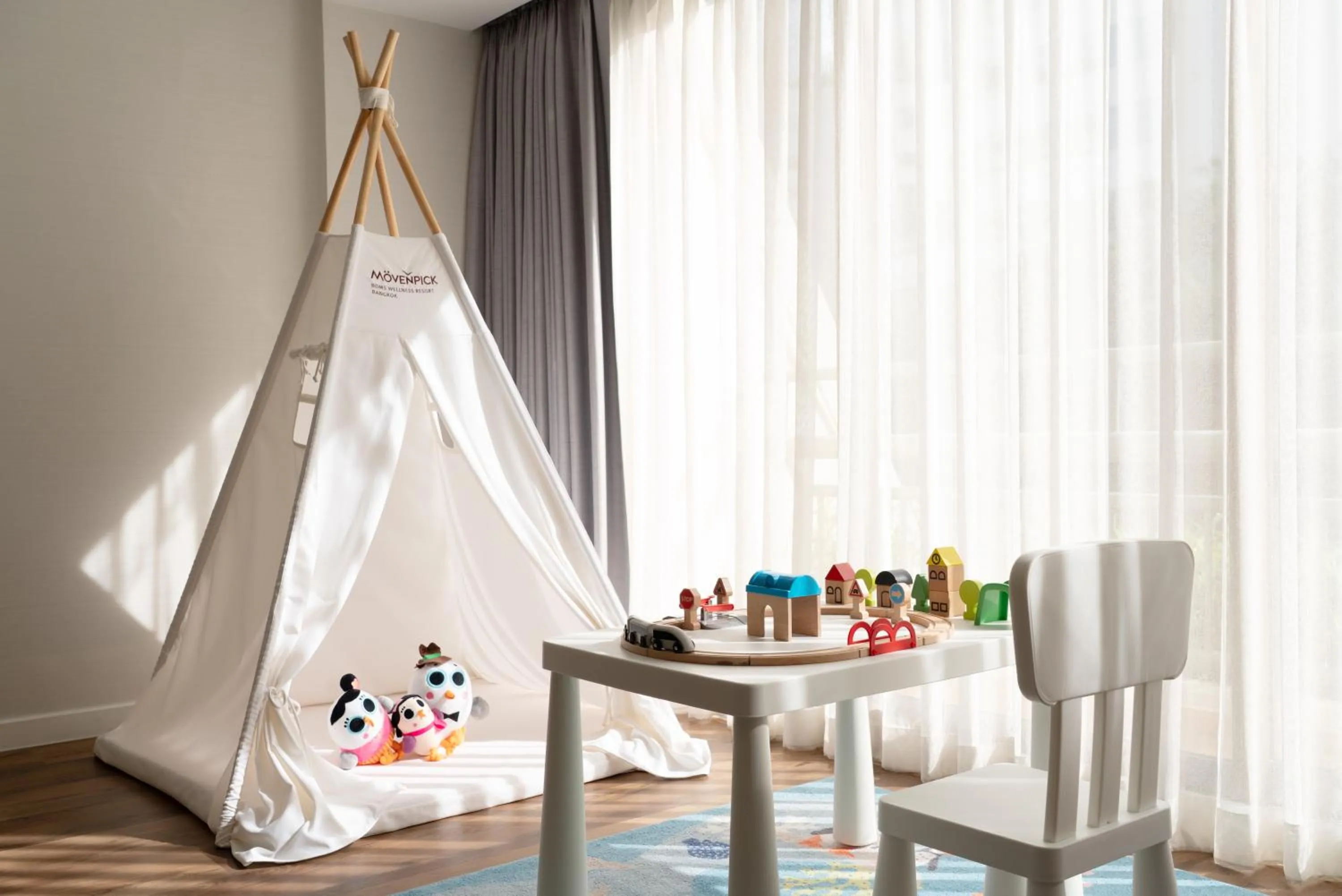 Bedroom in Mövenpick BDMS Wellness Resort Bangkok