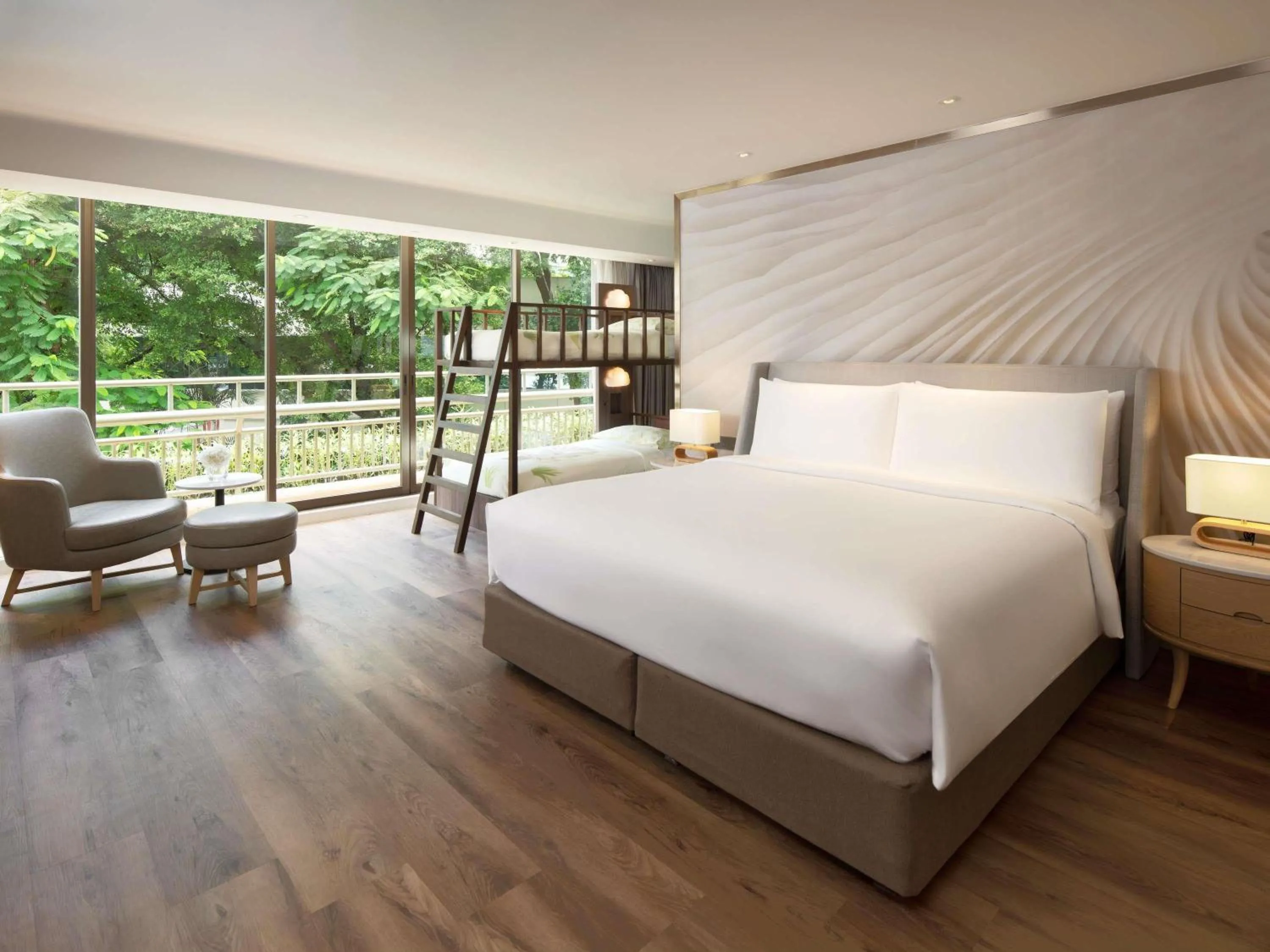 Bedroom, Bed in Mövenpick BDMS Wellness Resort Bangkok