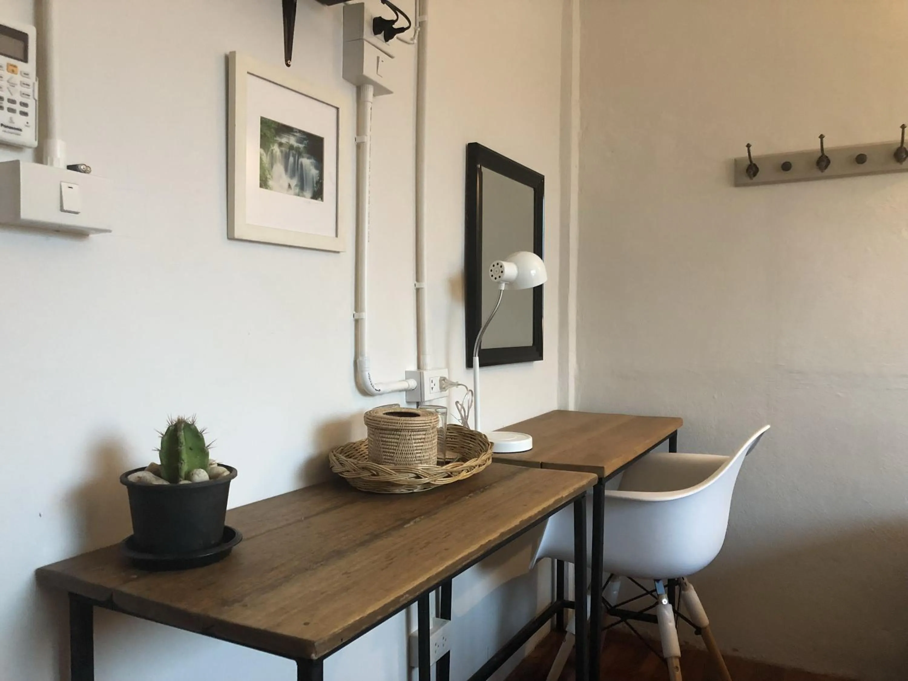 Photo of the whole room in Pingplalee Female House