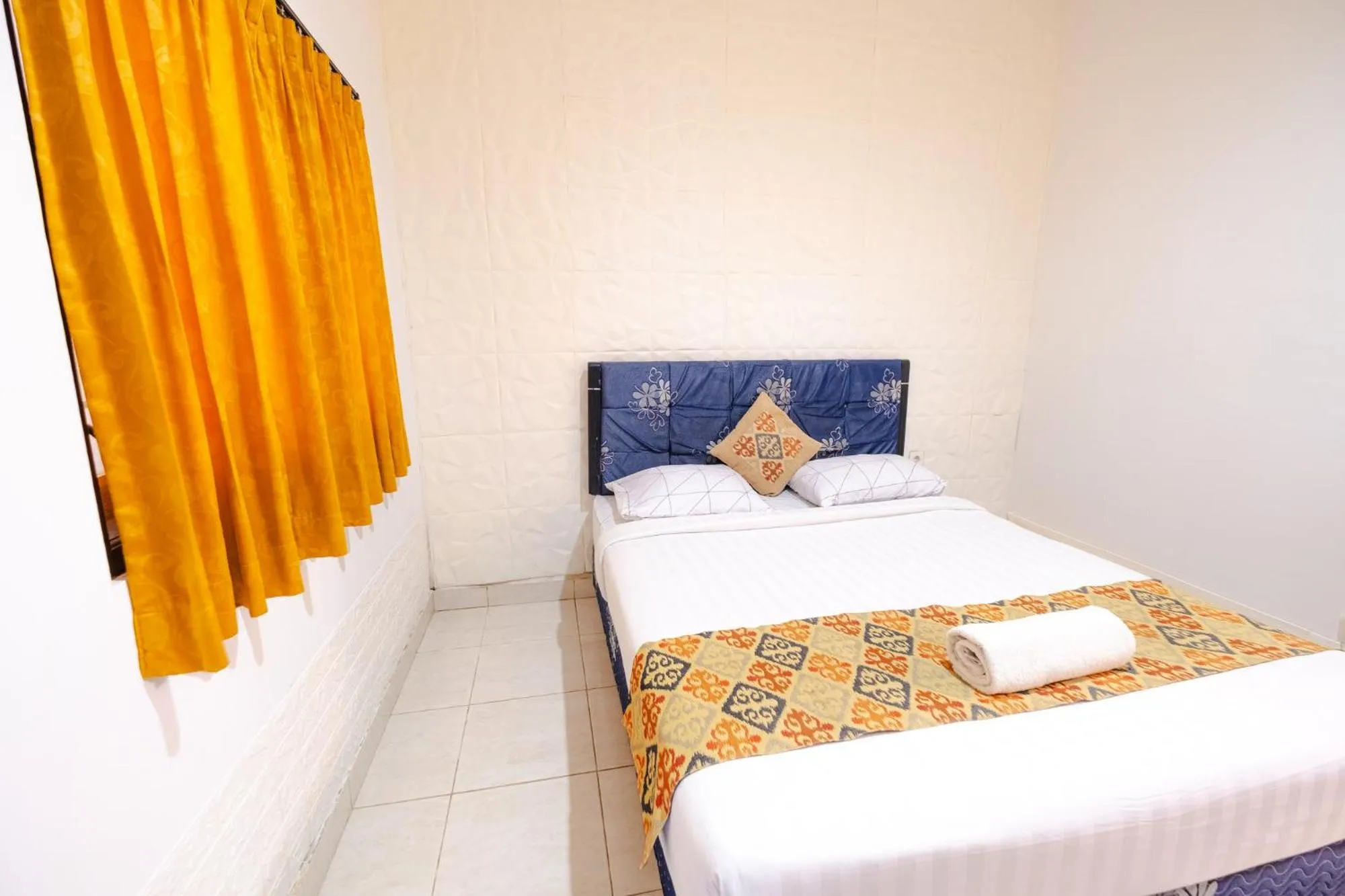 Bed in Apartmen Kak Okoh