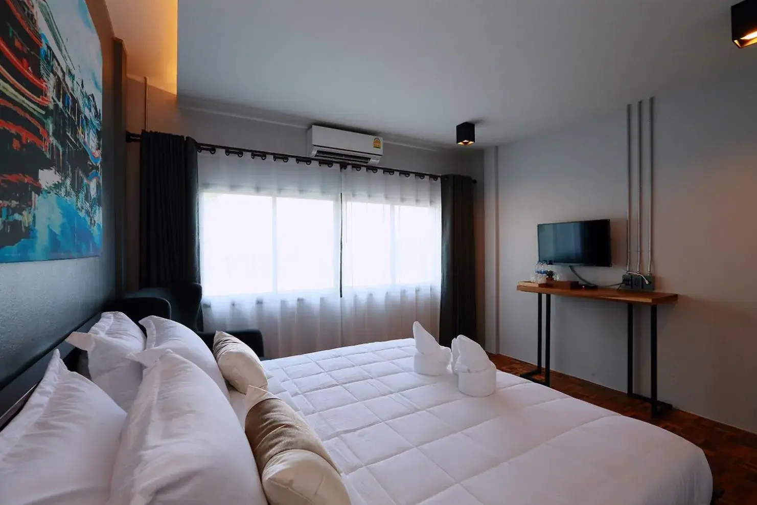 Family Room with Private Bathroom in Canvas Family Home Family Room with Private Bathroom in Canvas Family Home