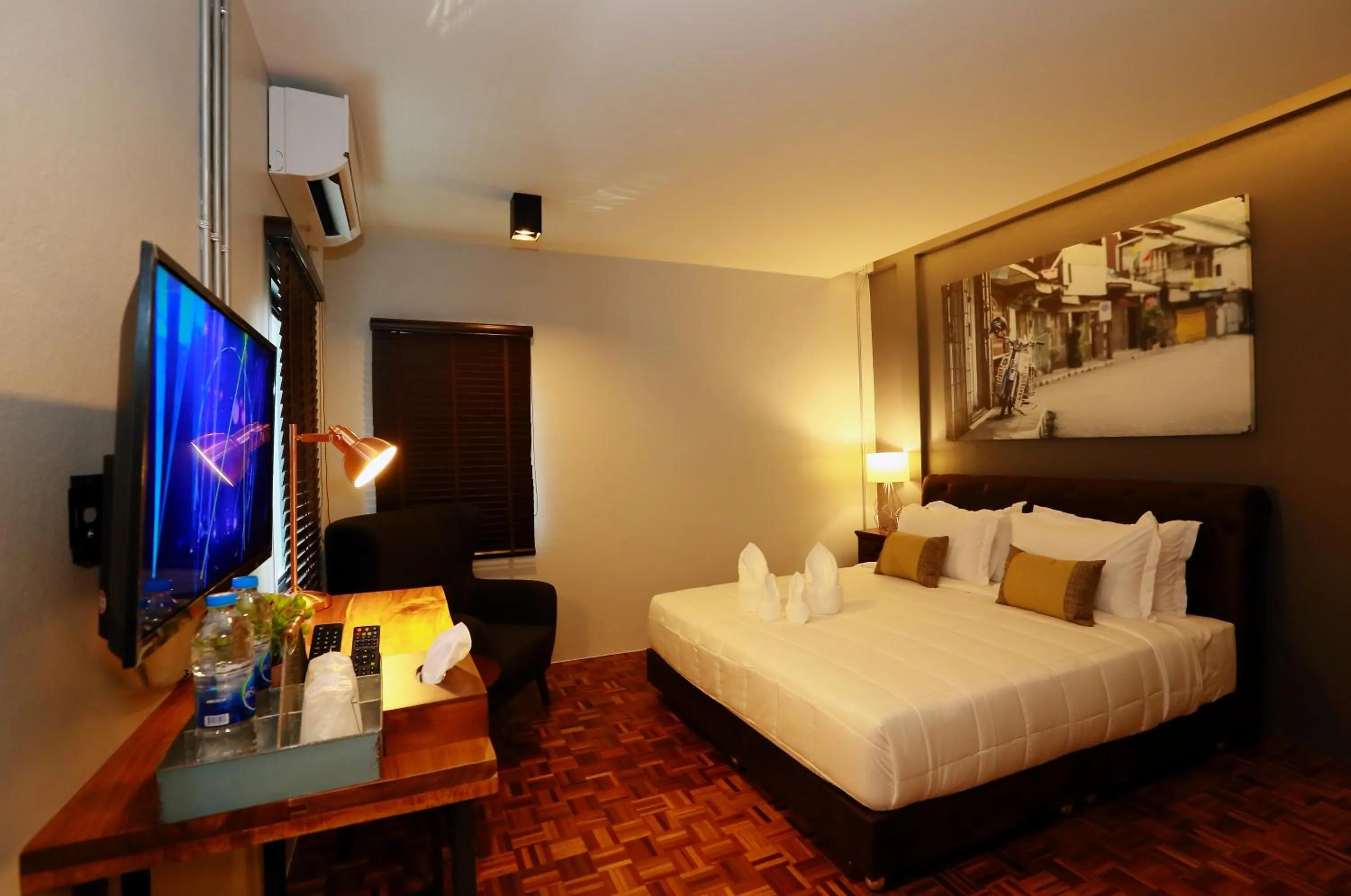 Bed in Canvas Family Home