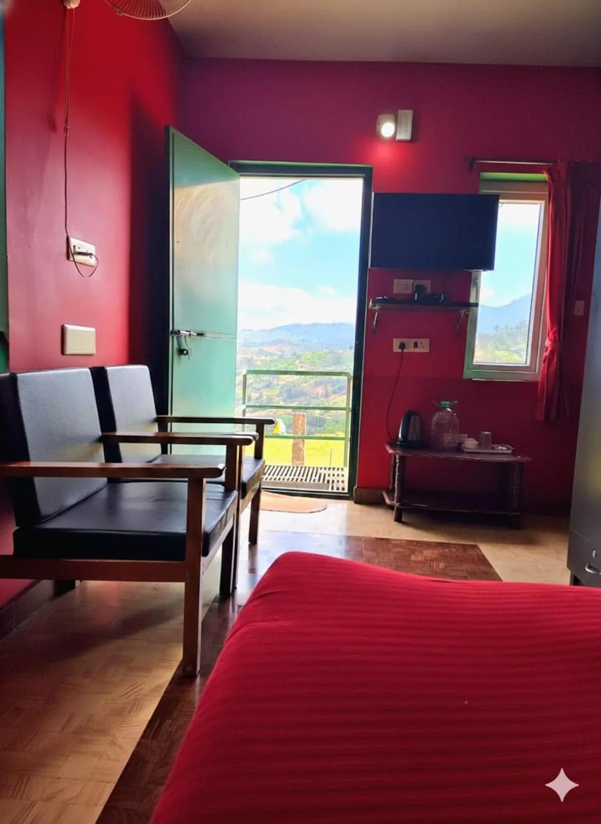 Bedroom, Bed in The Bowers Chalet Private Campfire & Lawn BBQ, WIFI, Breakfast Hill Top 360 degree view