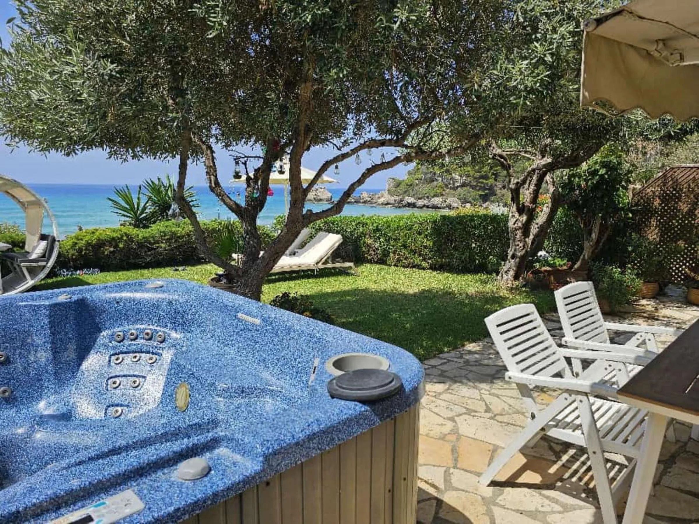 Corfu Glyfada Menigos Resort 13