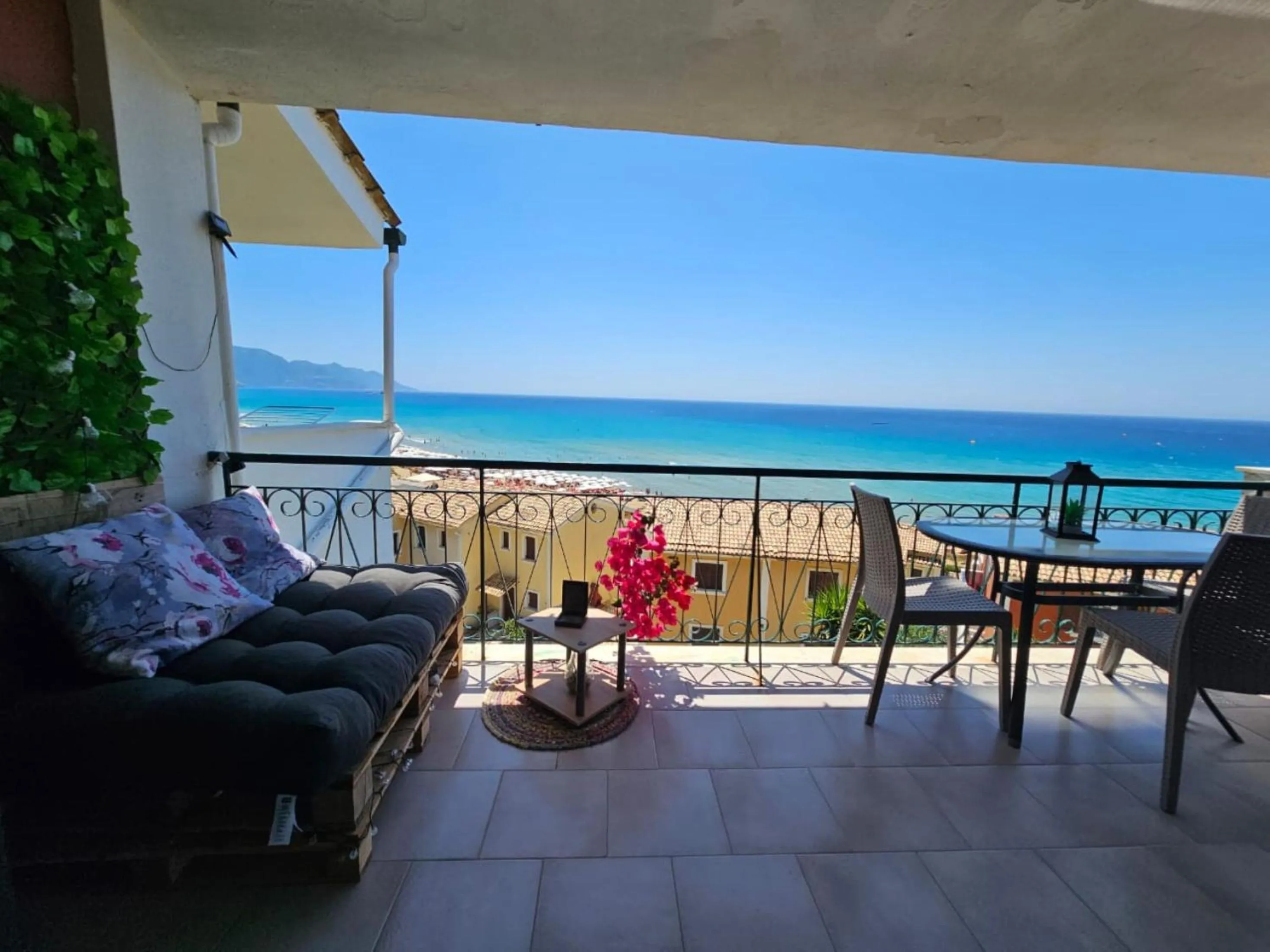 Corfu Glyfada Menigos Resort no01