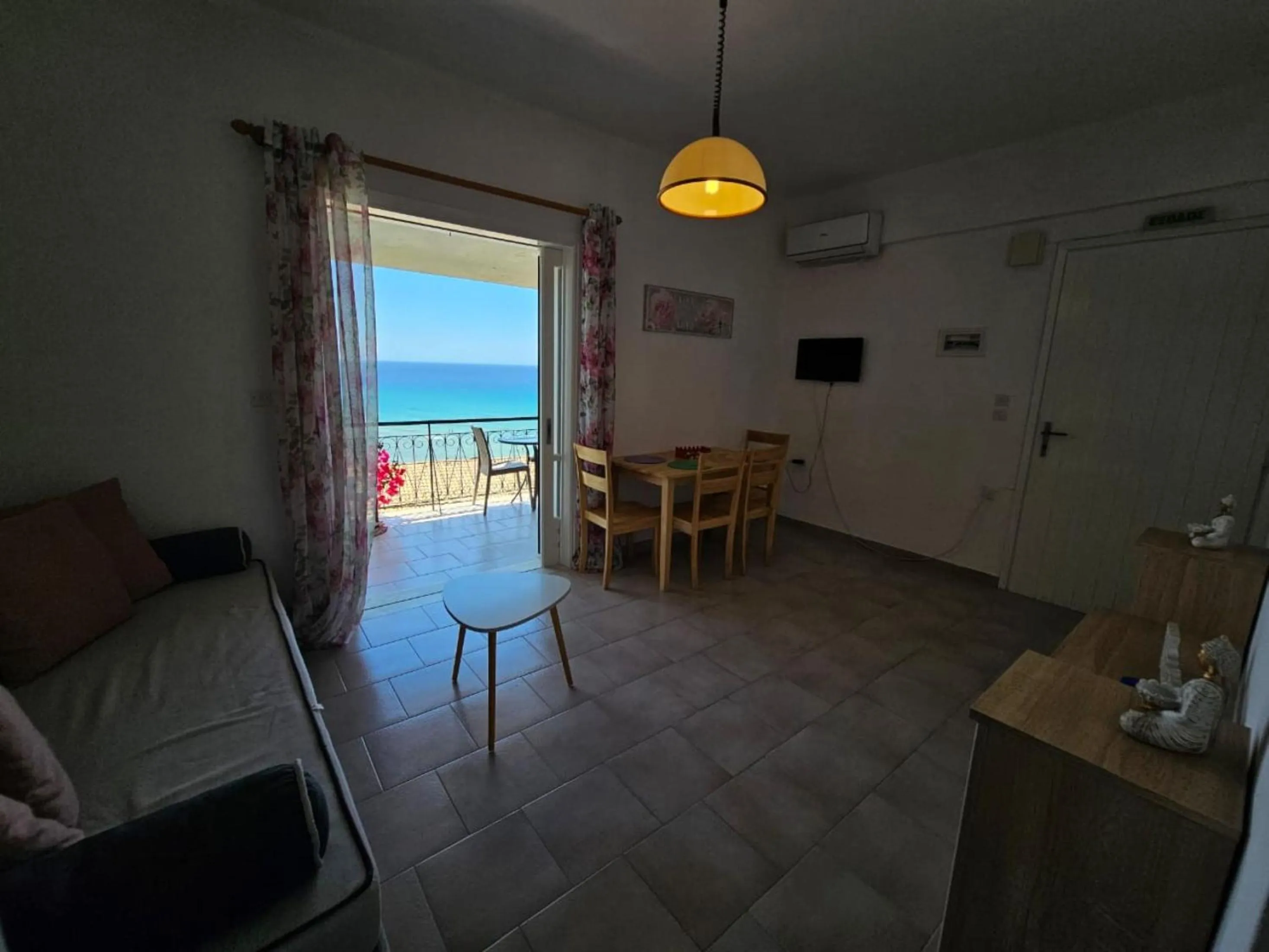 Corfu Glyfada Menigos Resort no01