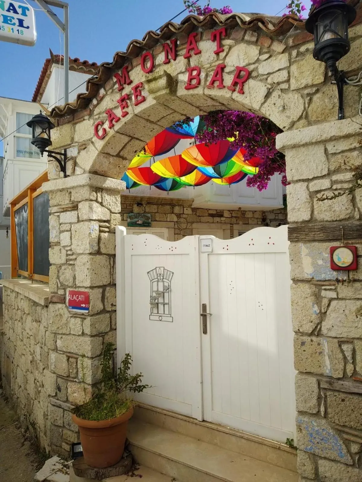 Monat Otel Alaçatı