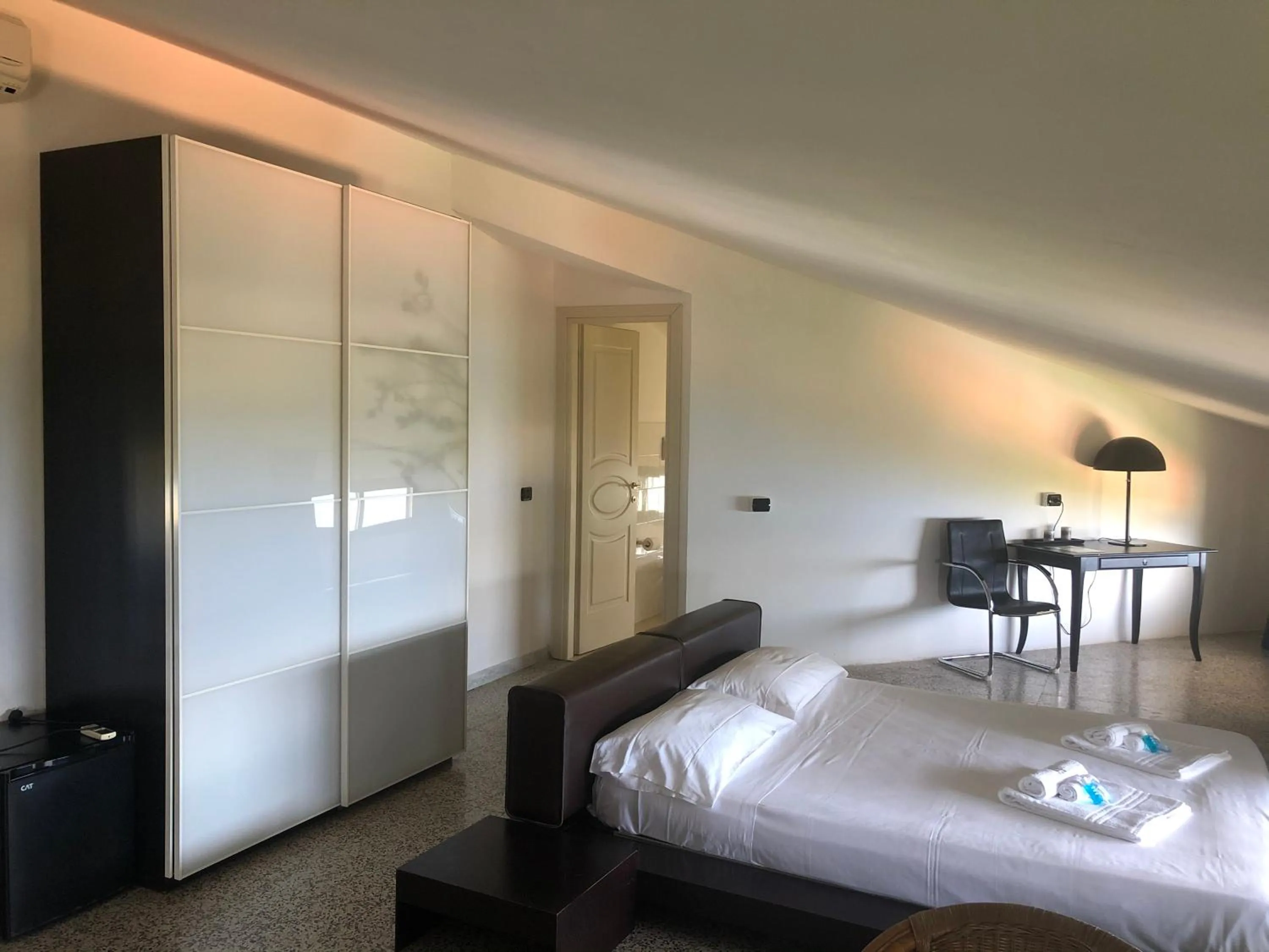 View (from property/room), Bed in Villa Nappi Bed & Breakfast