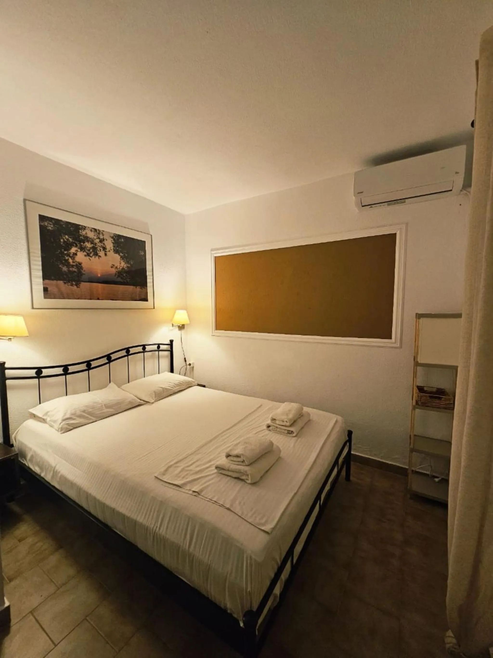 Bed in Corfu Glyfada Menigos Resort 24