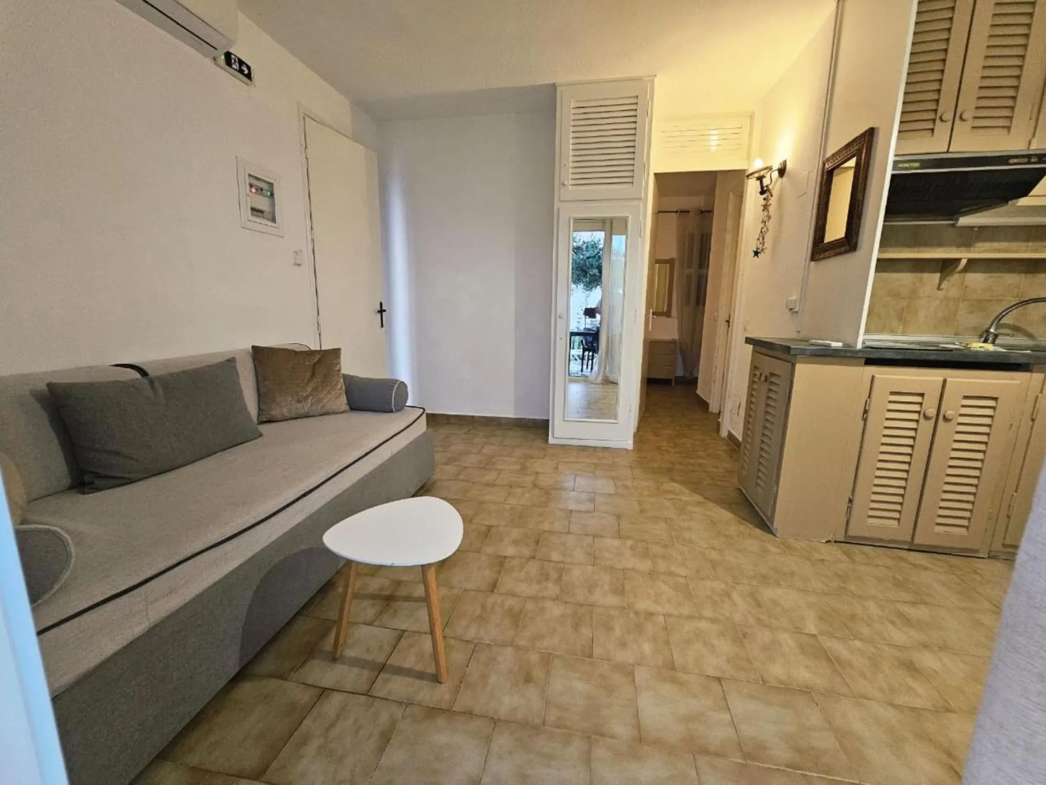 Living room in Corfu Glyfada Menigos Resort 24