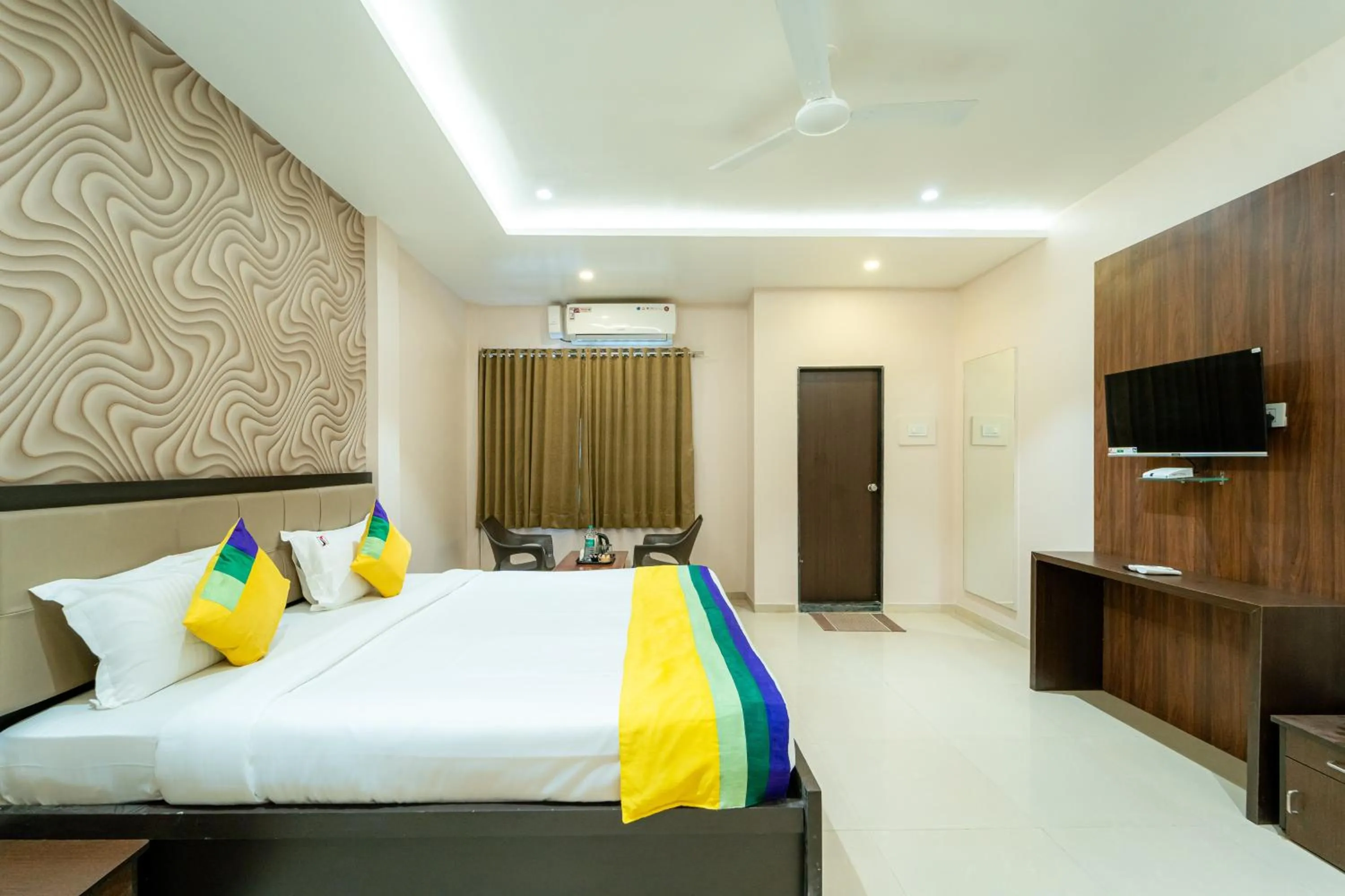 Bedroom, Bed in Itsy Hotels Sitara