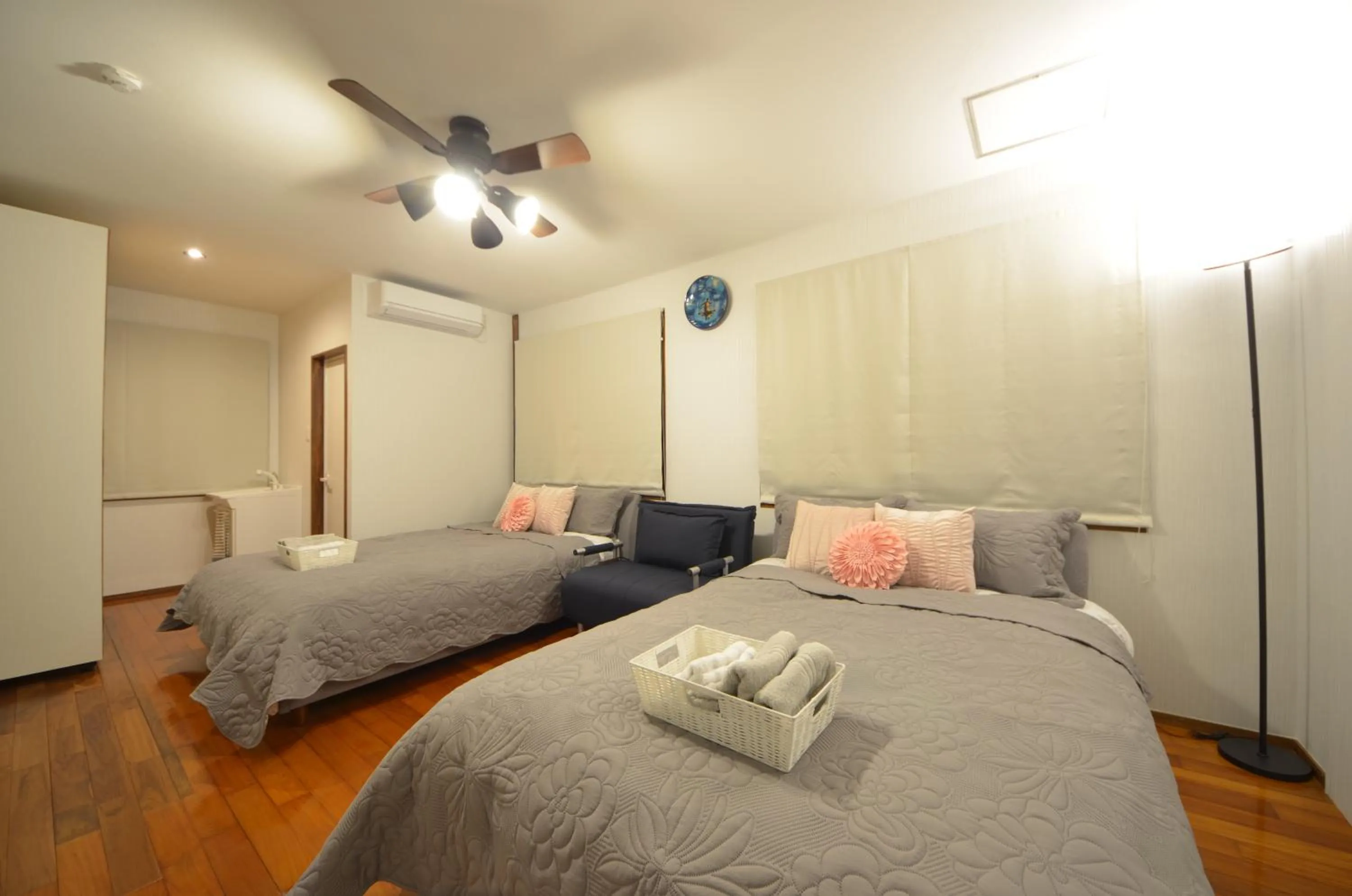 Bedroom, Bed in Sobe House in Yomitanson