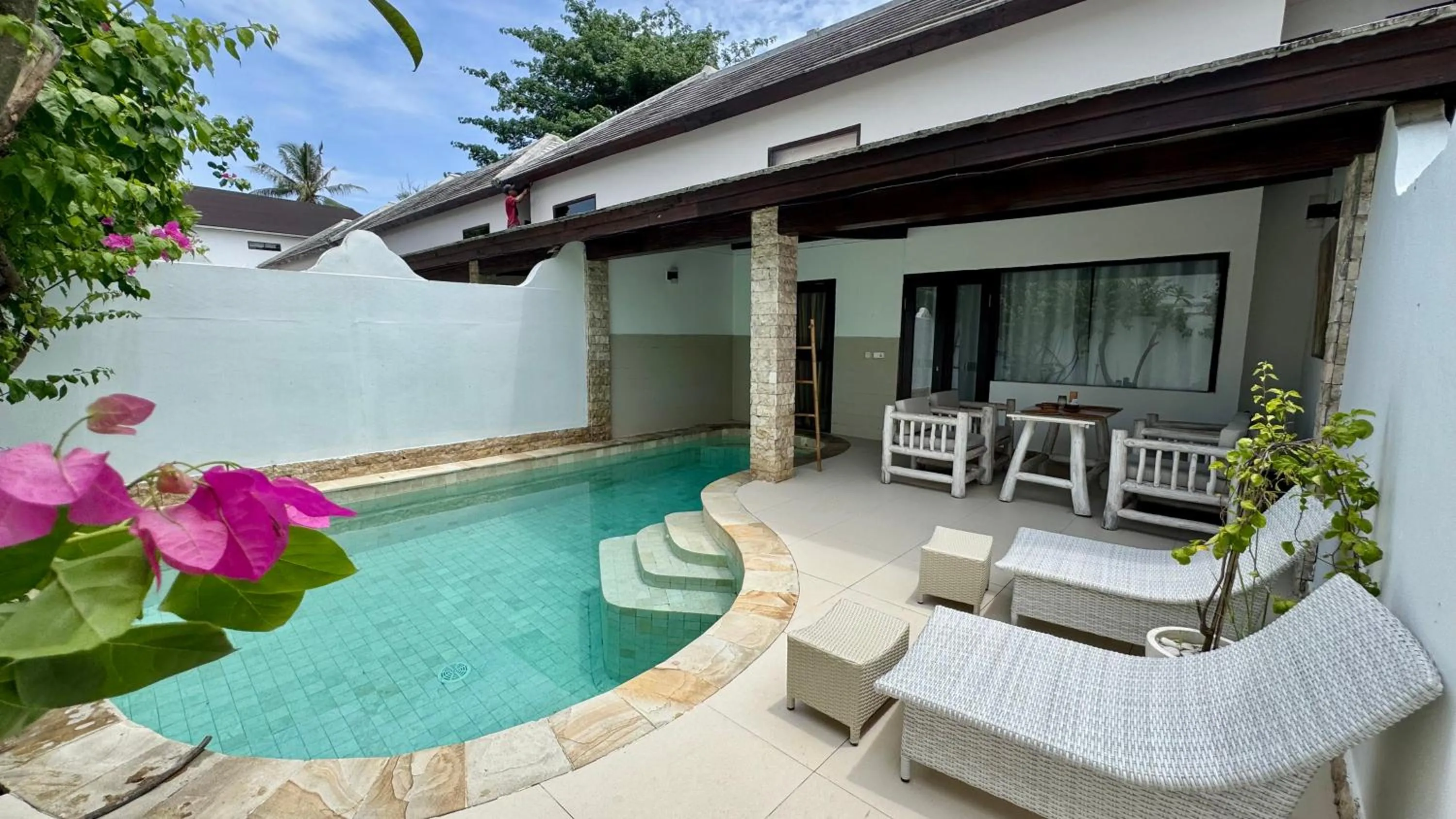 Swimming pool in Cantika Villa