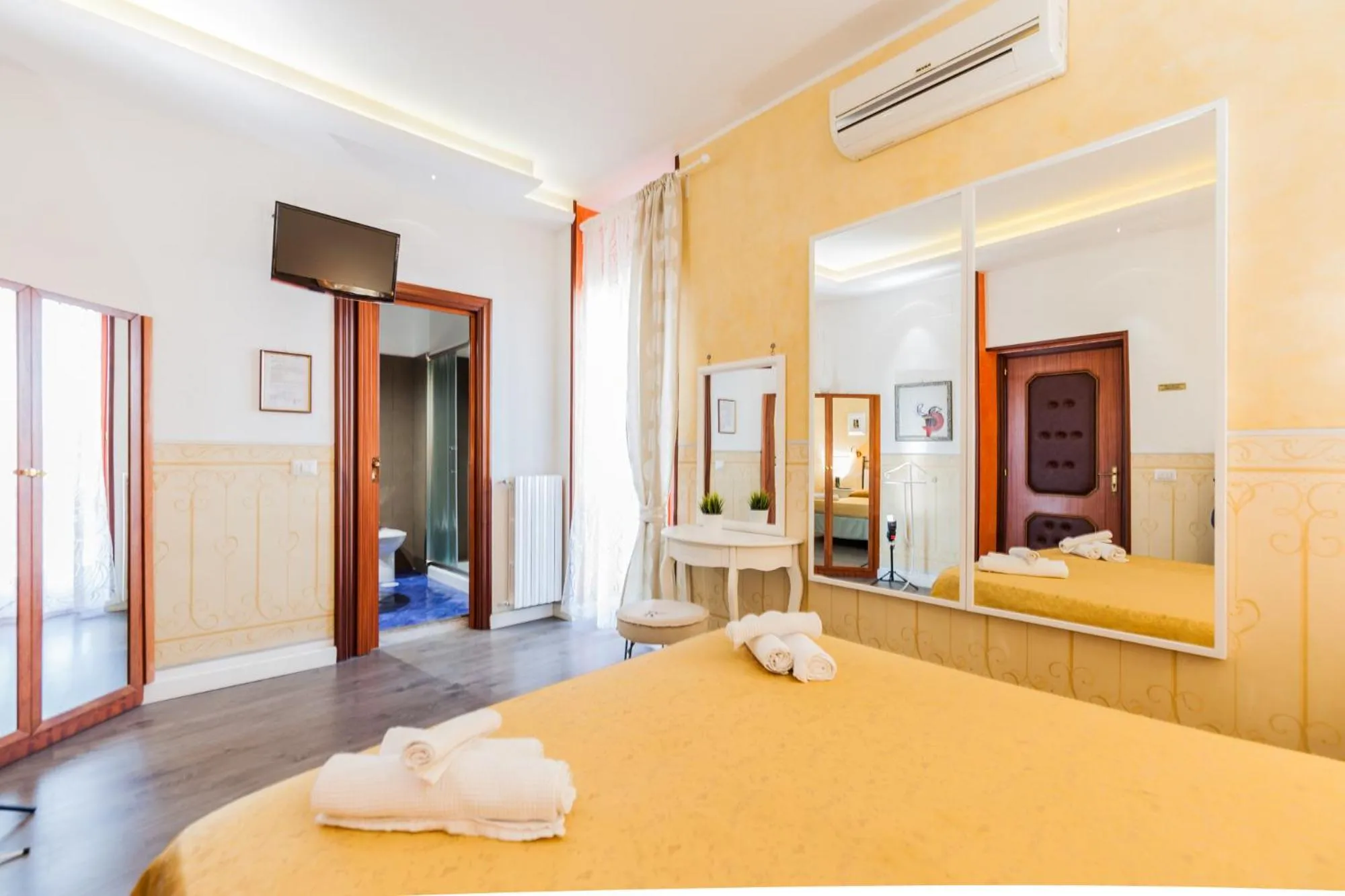 Bed in Albergo Della Corte