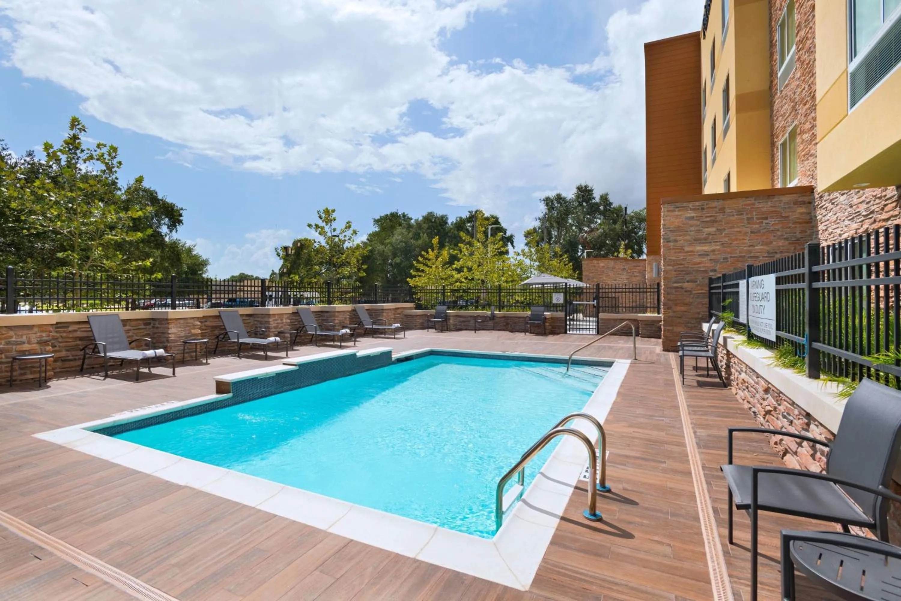 Swimming pool in Fairfield Inn & Suites by Marriott Houston Missouri City