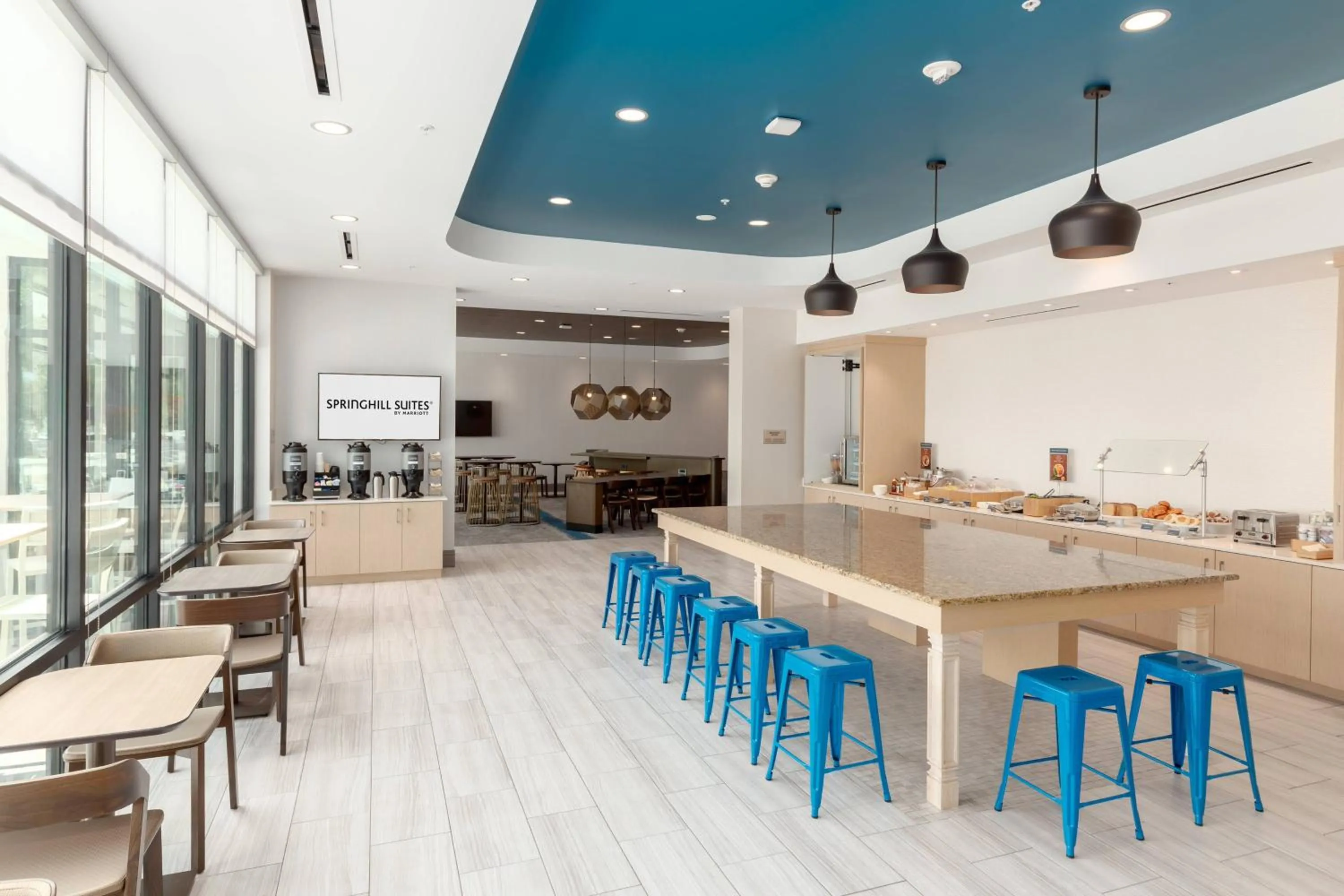 Breakfast in SpringHill Suites by Marriott Bradenton Downtown/Riverfront