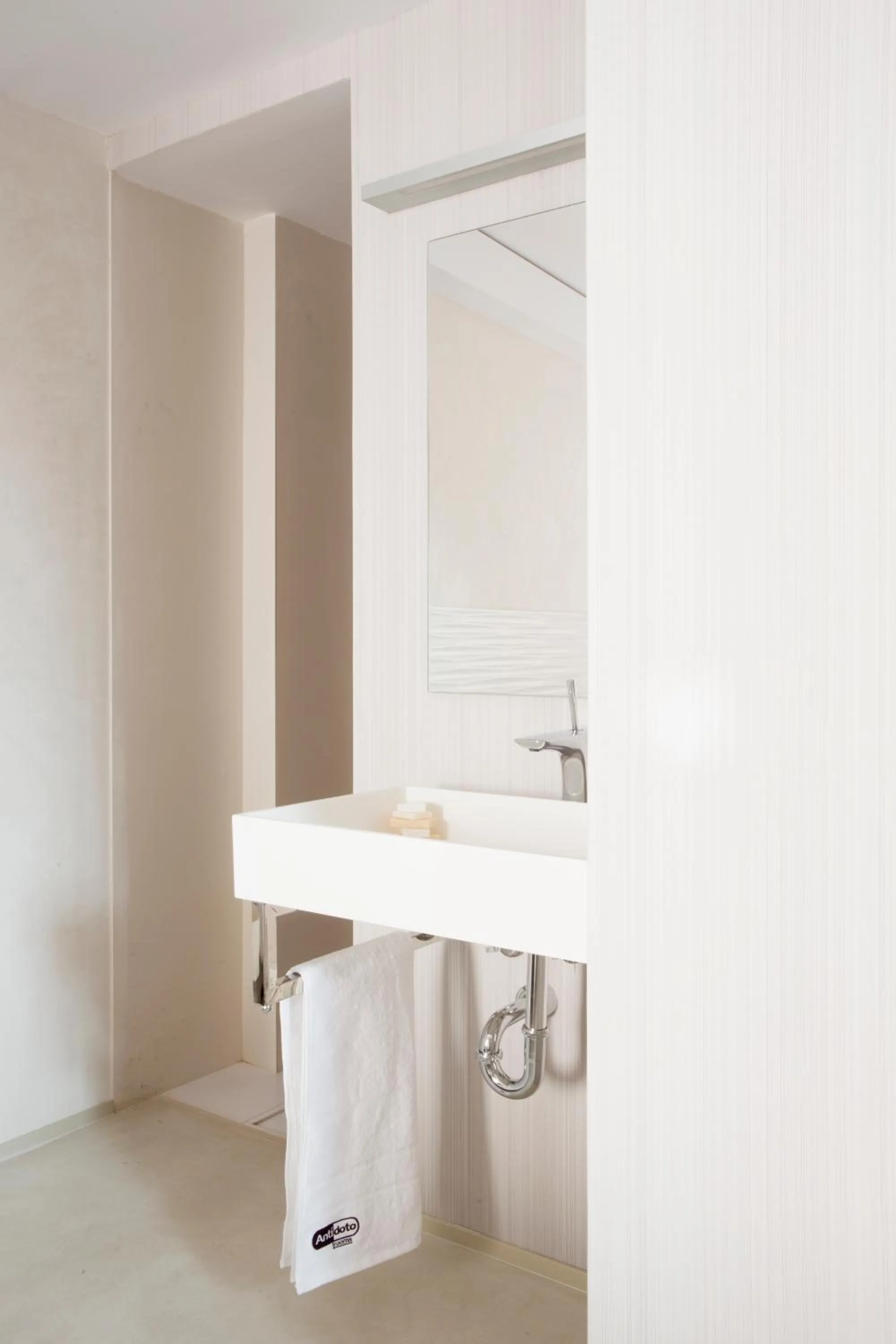 Photo of the whole room in Antidoto Rooms San Agustín - Recomendado para adultos