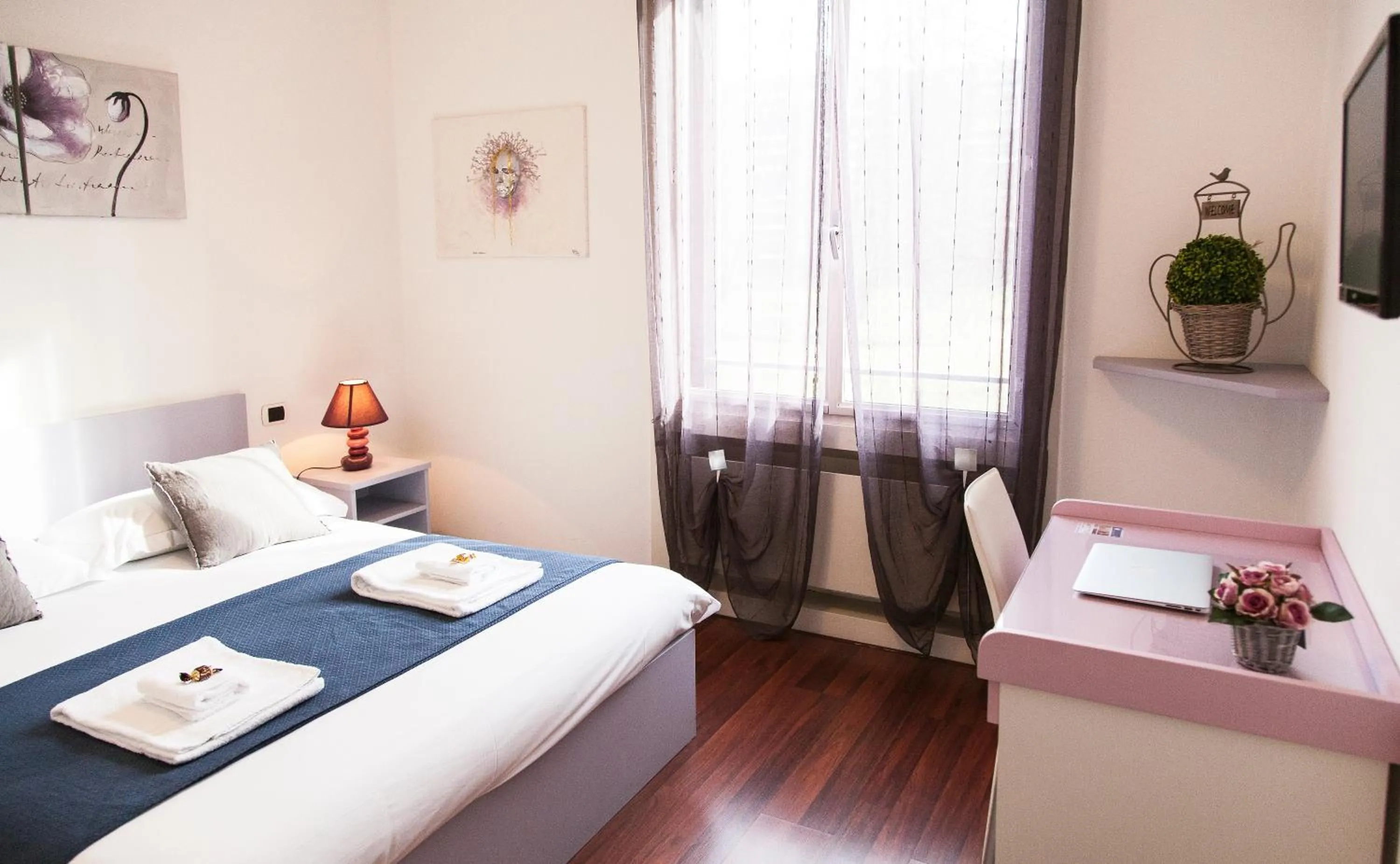 Photo of the whole room, Bed in B&B Botton D'Oro 2