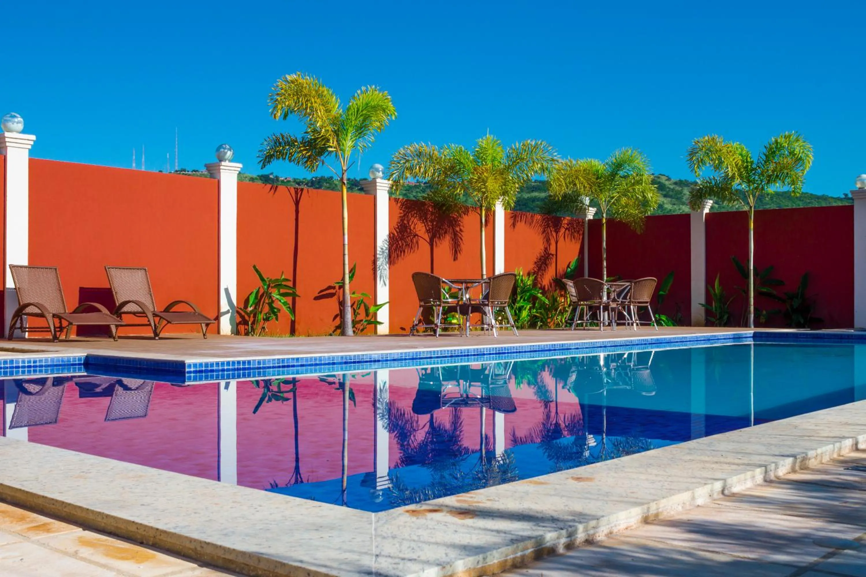 Swimming pool in Hotel Encosta do Horto