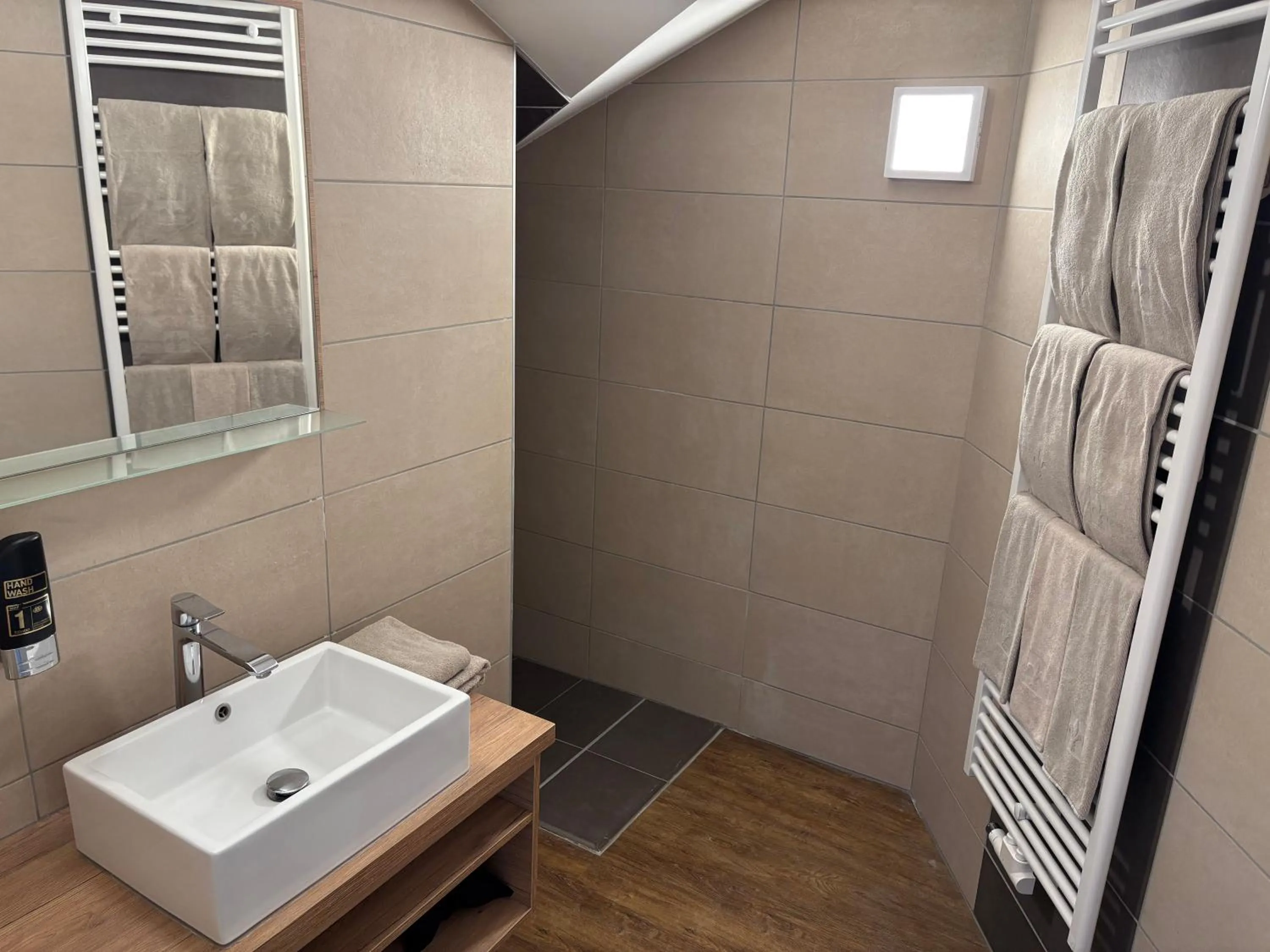 Bathroom in Hotel Stiegler Bed & Breakfast